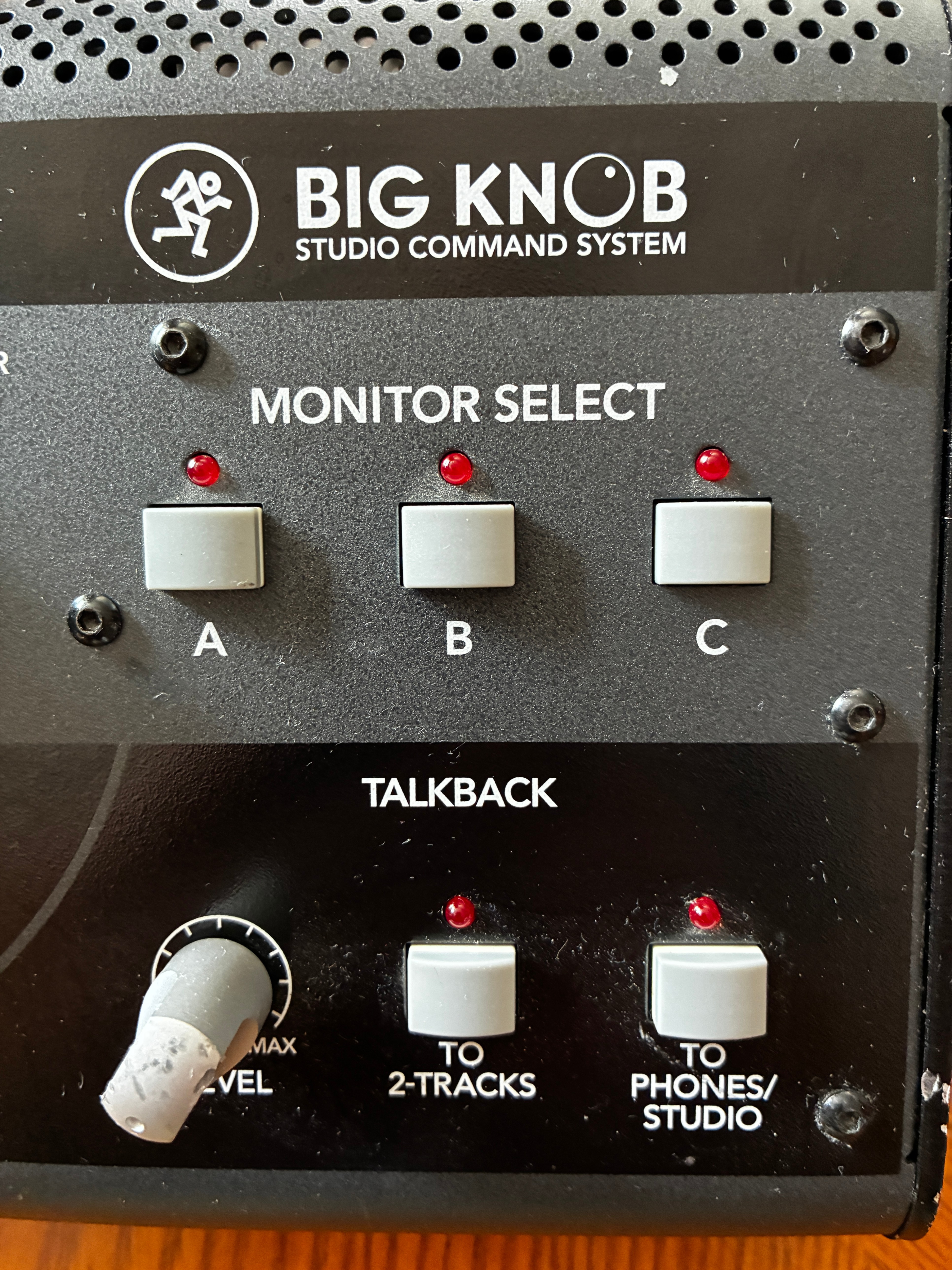 Mackie Big Knob Studio Command System - photo 2