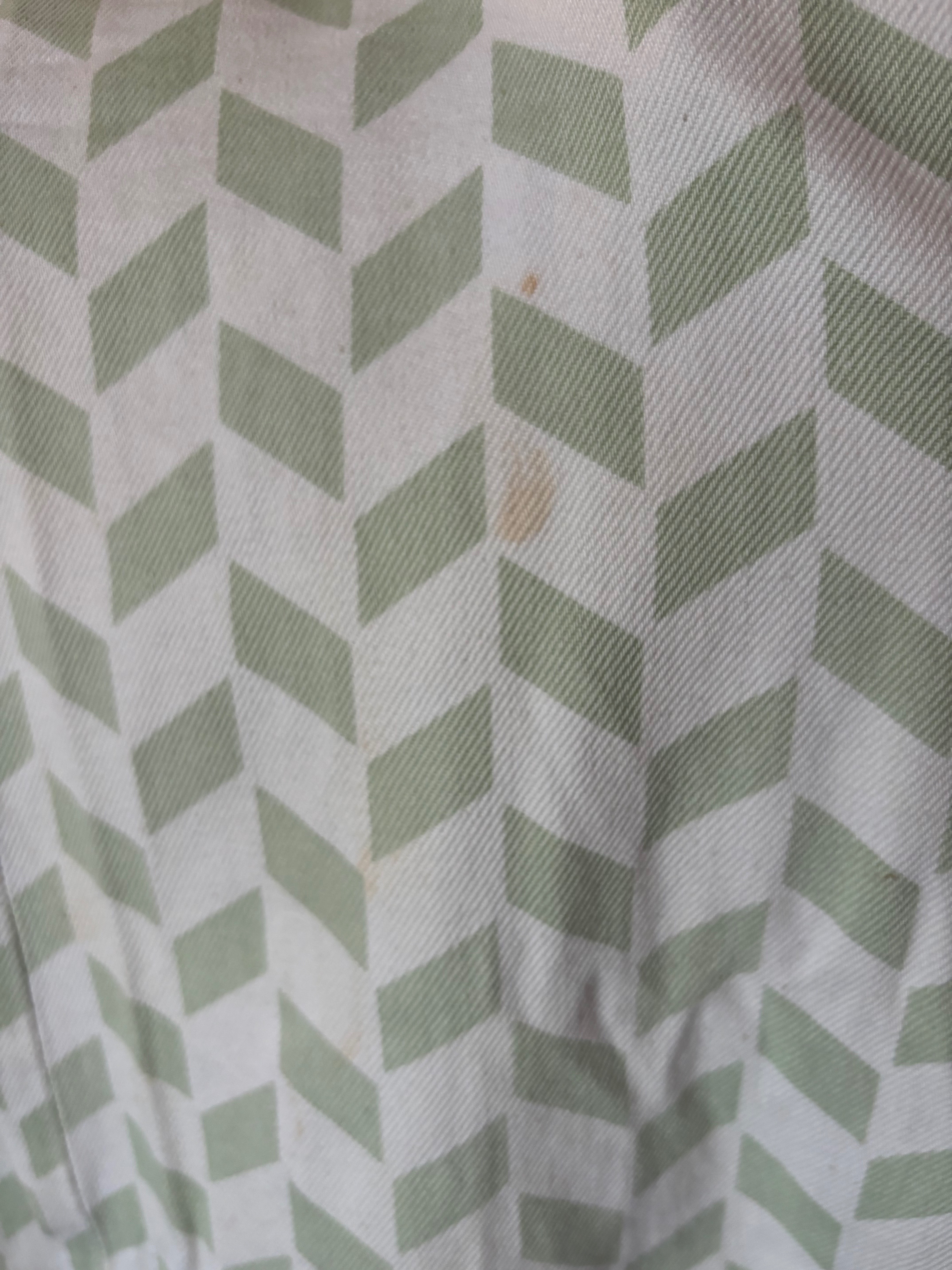 green and white pattern jeans - photo 4