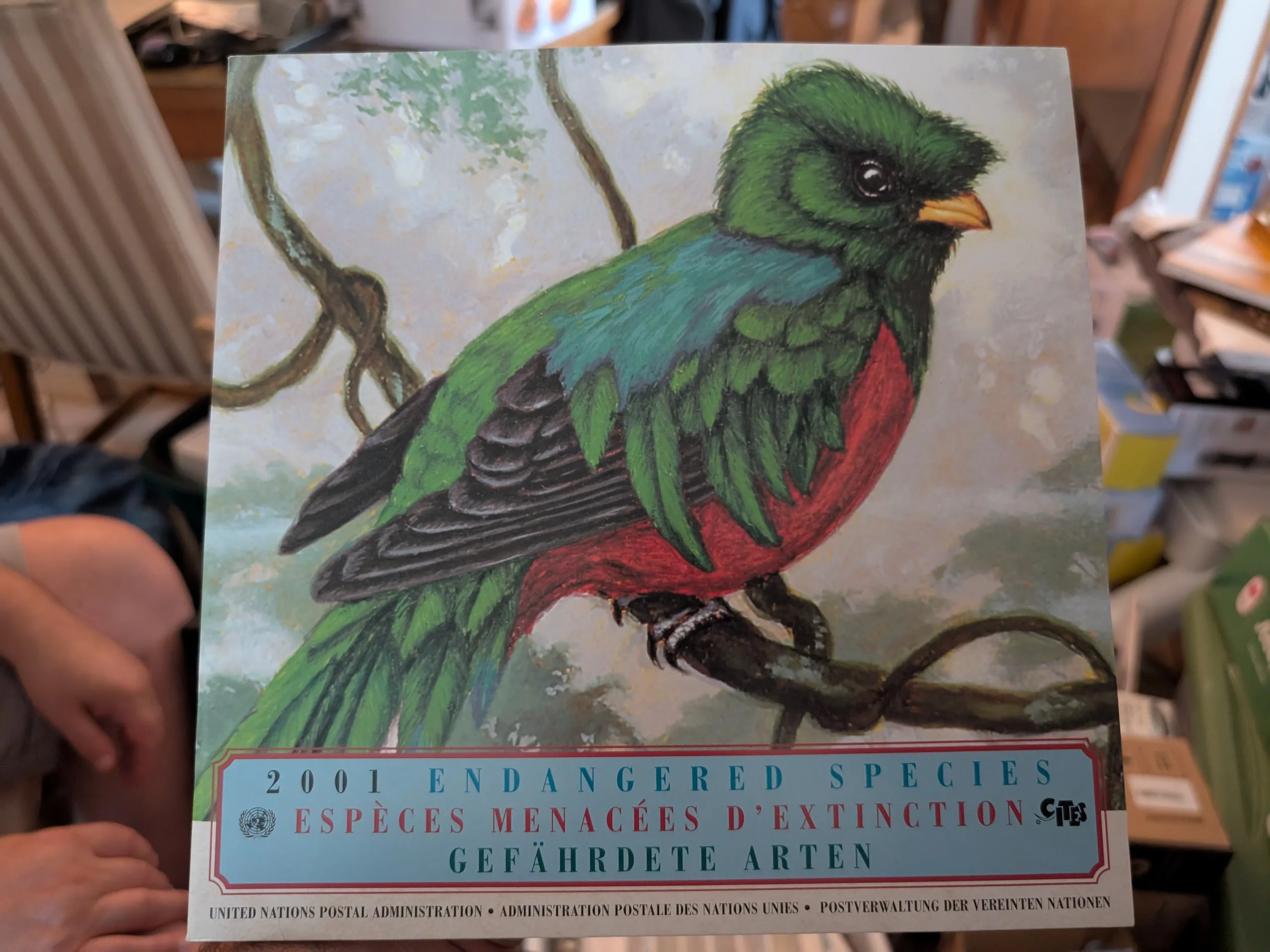 U.N. Endangered Species Souvenir Folder 2001 w/ Stamps thumbnail
