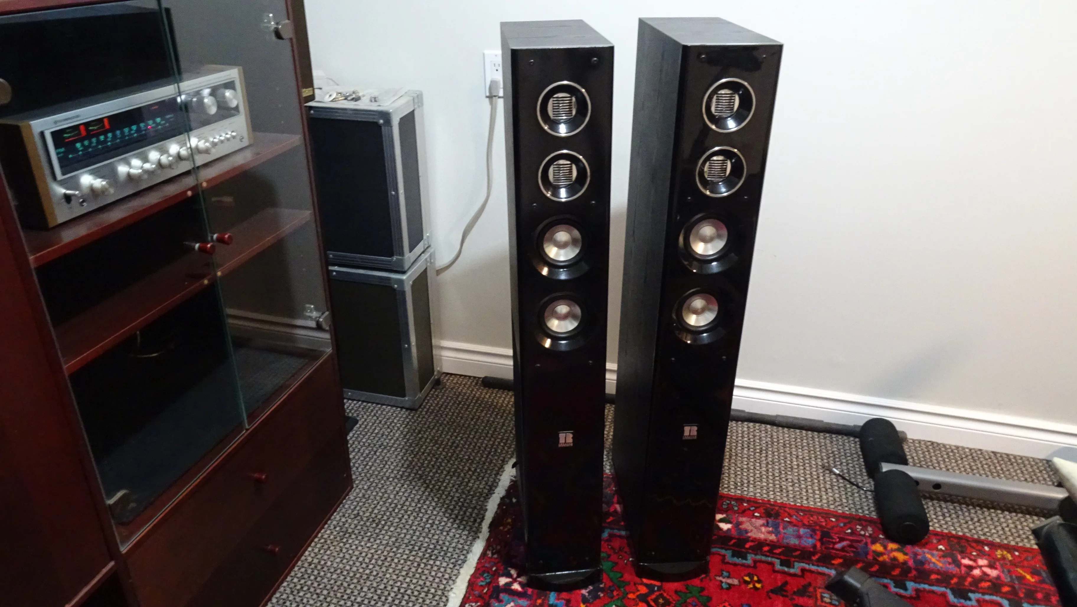 TR 2830 Tower Speakers image indicator(3)