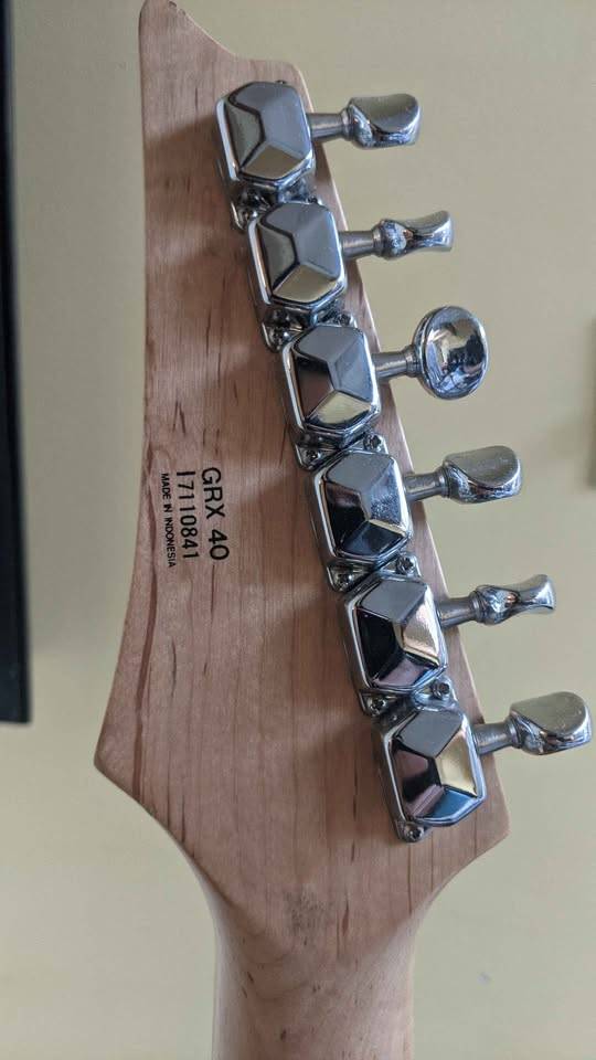 Ibanez GiO 6-String Electric Guitar - photo 3