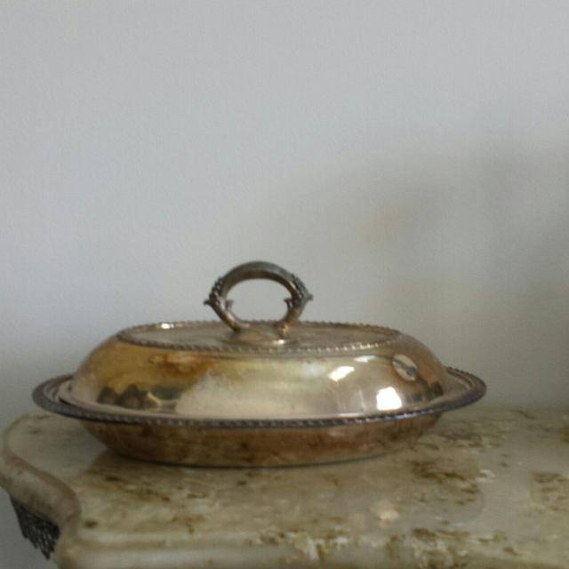 WM Rogers Silverplate Covered Serving Dish – Vintage Oval Tray