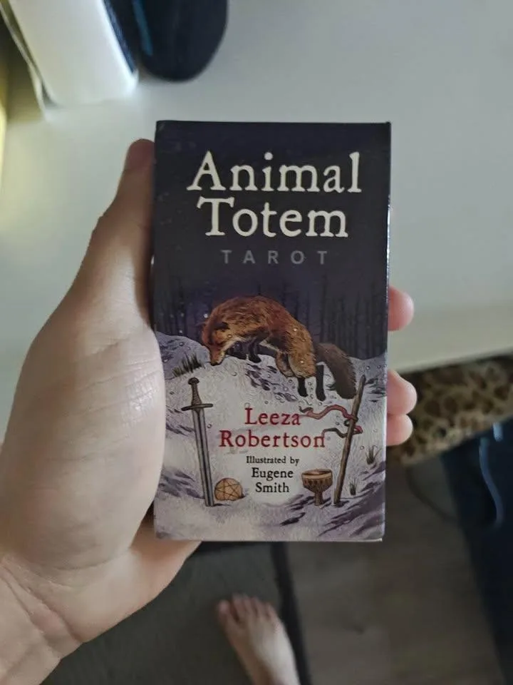 Animal Totem Tarot Deck – Leeza Robertson & Eugene Smith thumbnail