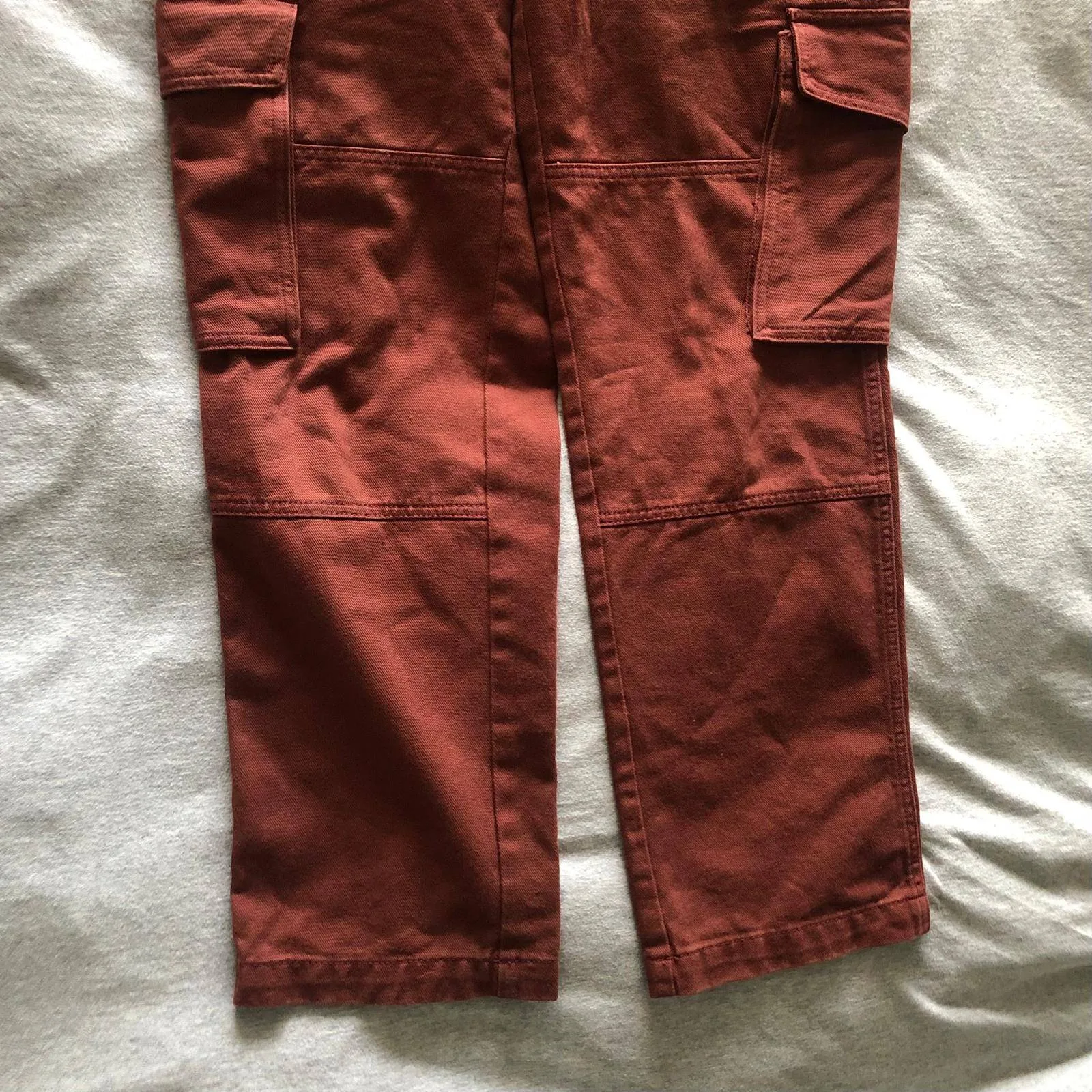 TNA Aritzia Women's Cargo Pants -Maroon/Burgundy -Size 2 (Small) image indicator(4)