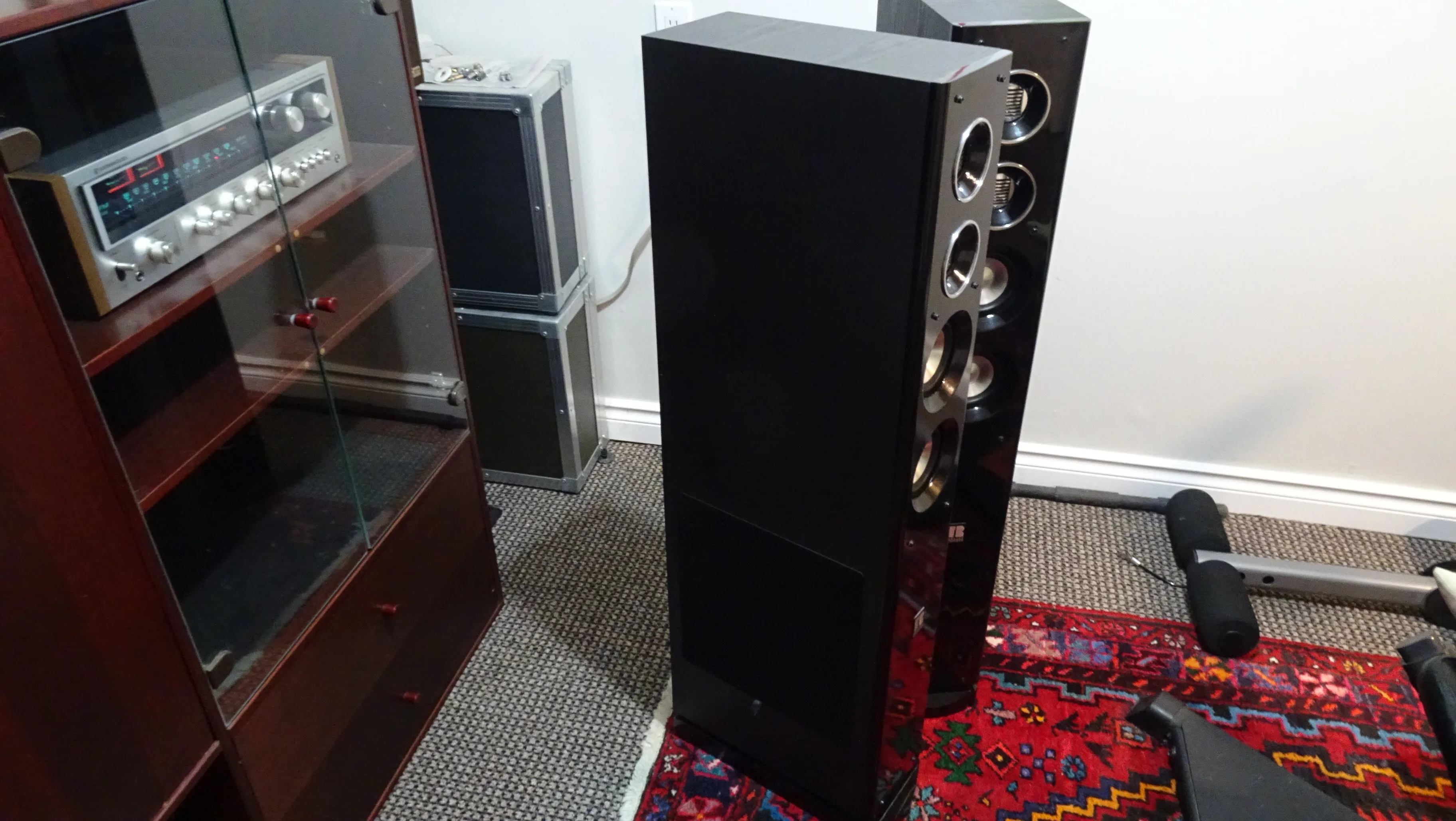 TR 2830 Tower Speakers image indicator(5)