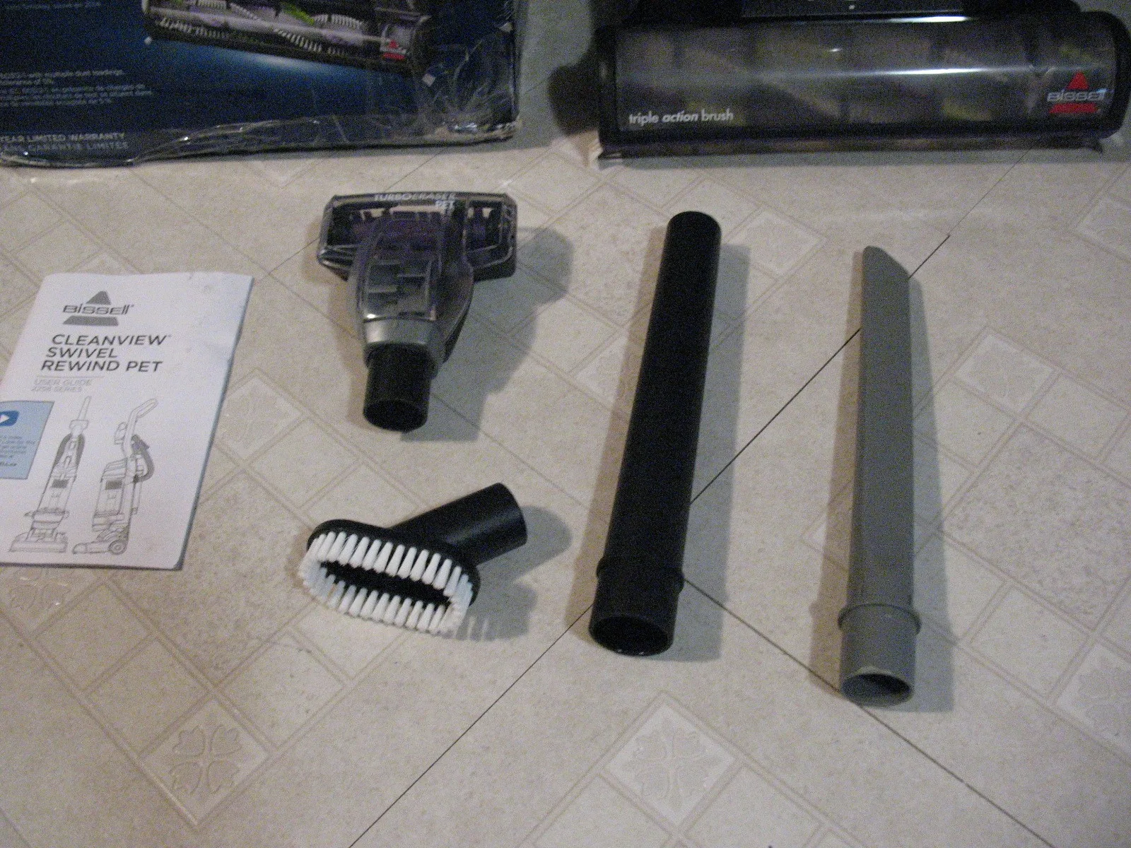 Bissell Swivel Pet Vacuum Cleaner, BRAND NEW image indicator(3)