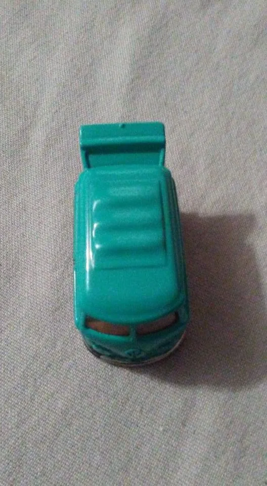 Hot Wheels Volkswagen Teal Surf Shop Woodie VW image indicator(3)