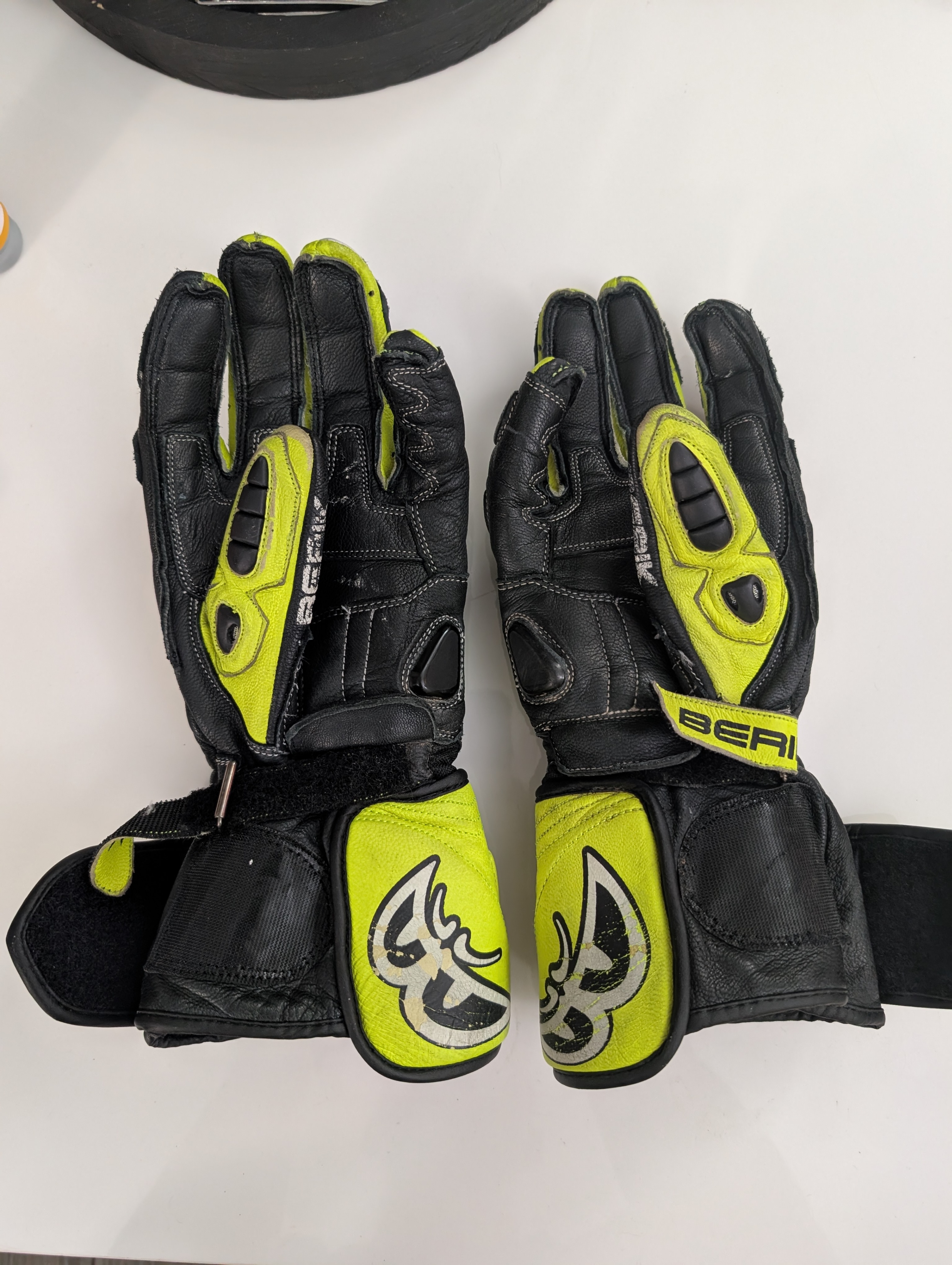 Berik Motorcycle Gloves - photo 2