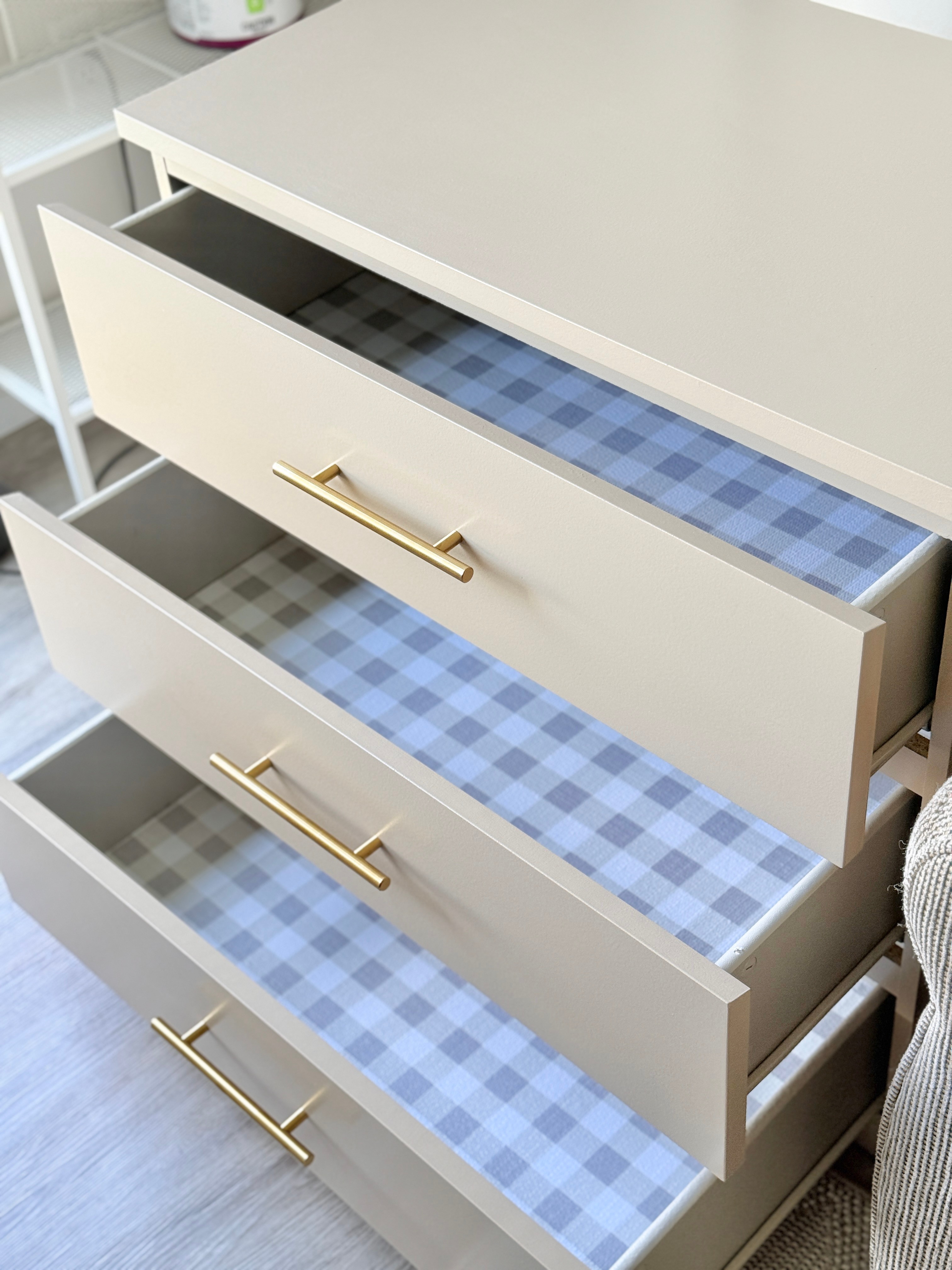 Remade Beige Dresser with Golden handles - photo 4