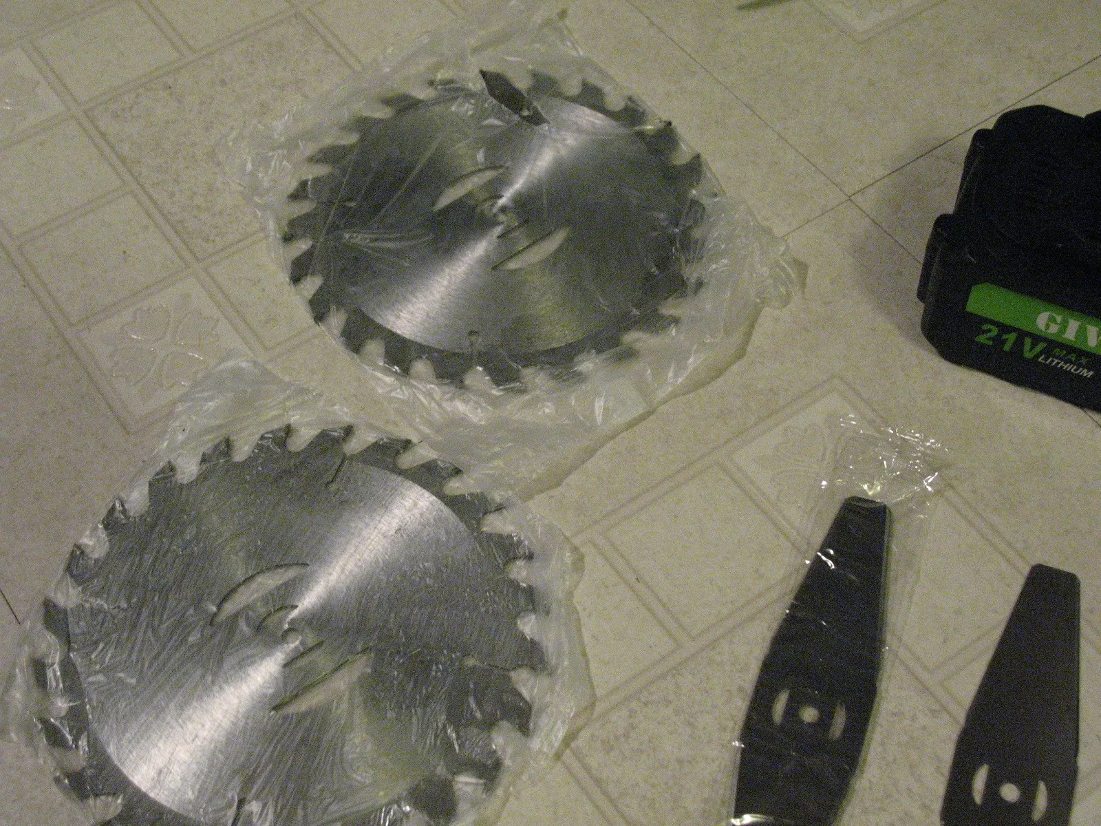 21 Volt Cordless Grass Trimmer, BRAND NEW image indicator(5)