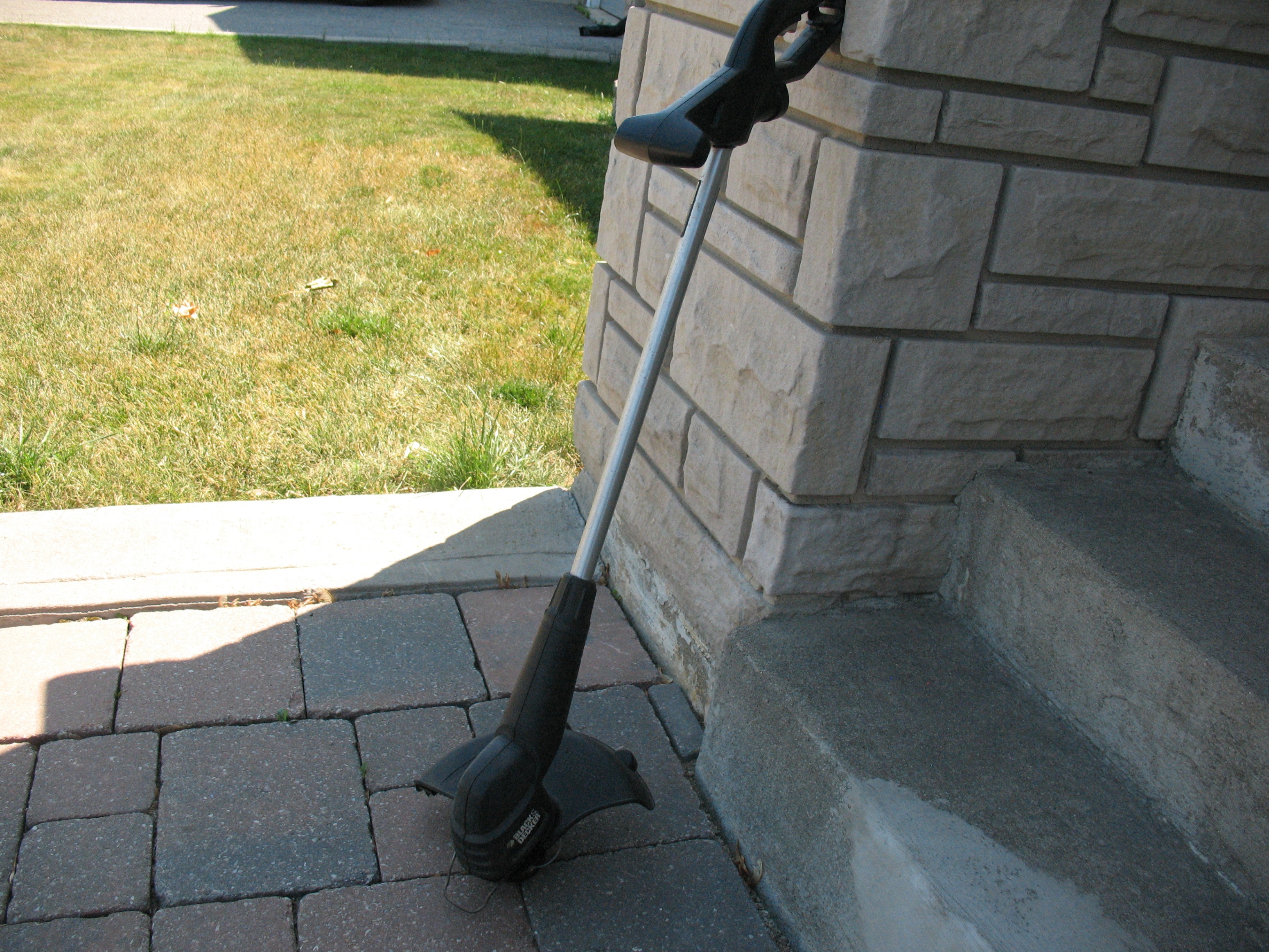 Black and Decker Corded Grass Trimmer - photo 5