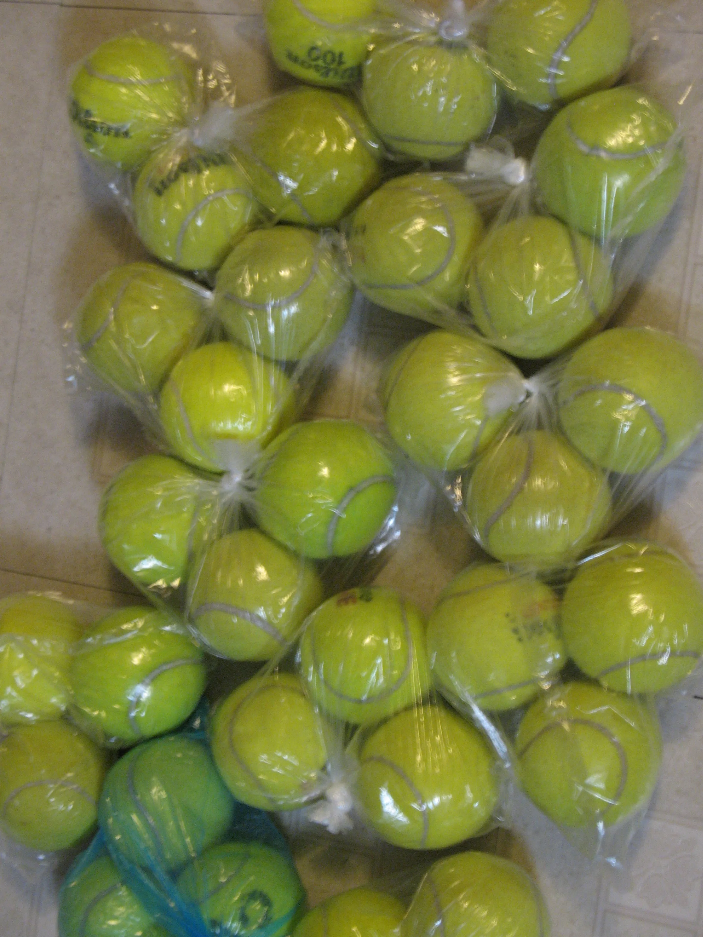 Tons of Tennis Rackets image indicator(9)