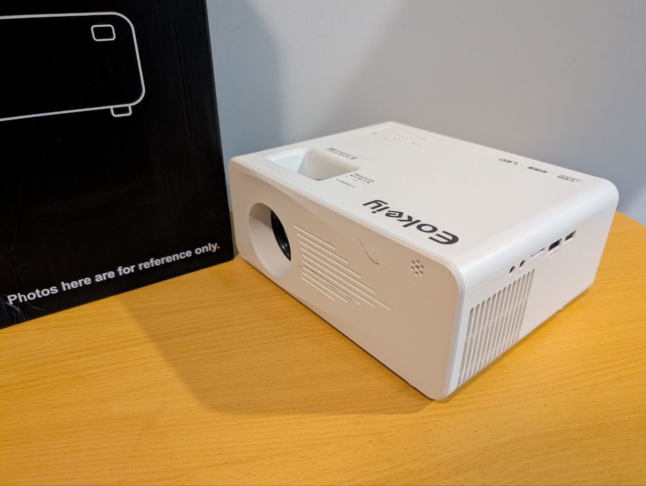 Mini projector with projector screen - photo 5