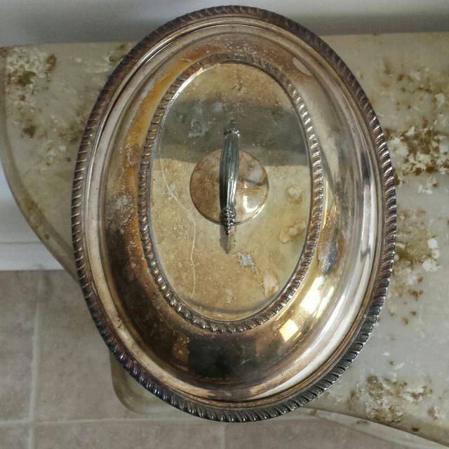 WM Rogers Silverplate Covered Serving Dish – Vintage Oval Tray - photo 2