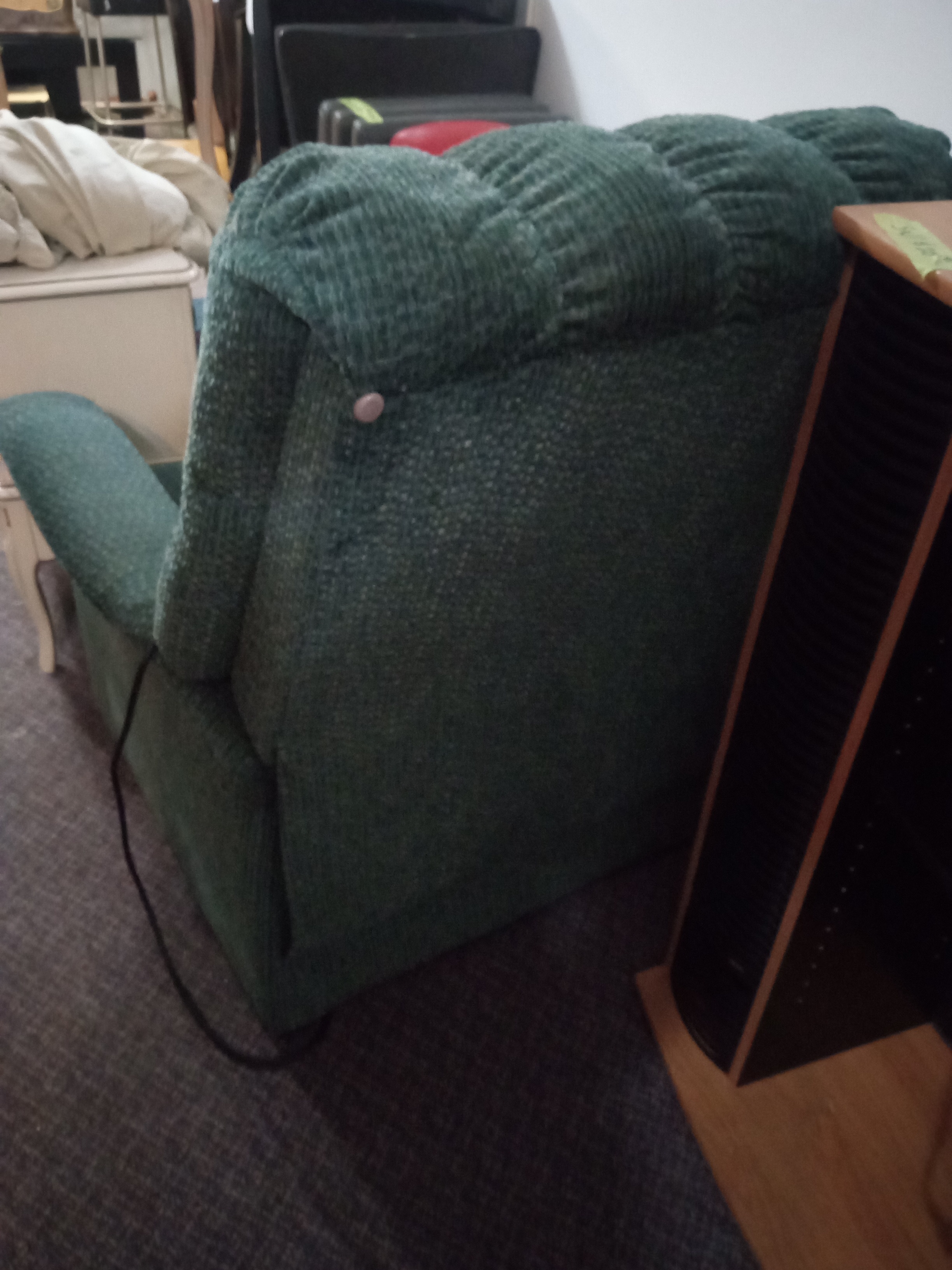 Cozy Plush Power Reclining Armchair - photo 4