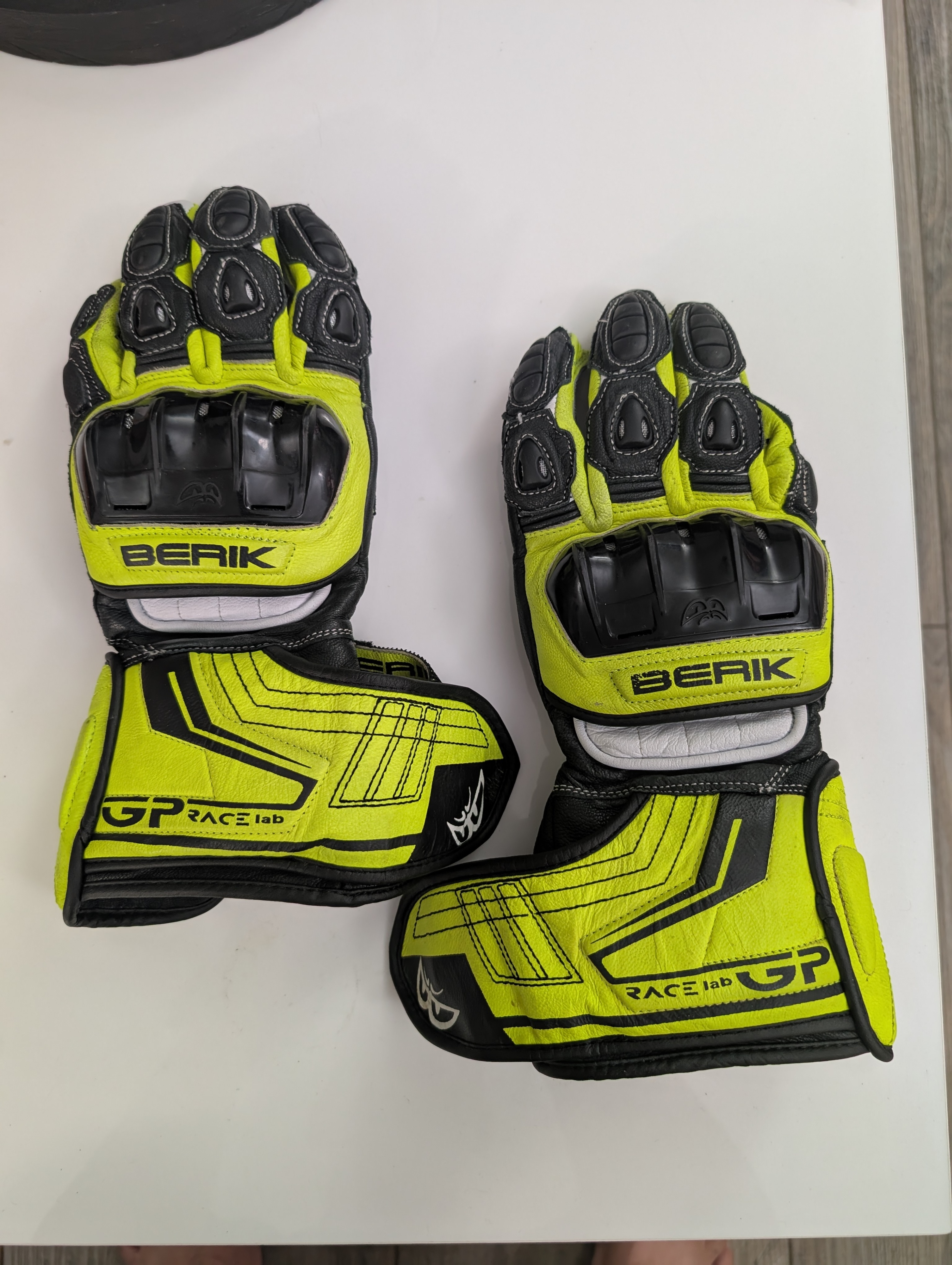 Berik Motorcycle Gloves