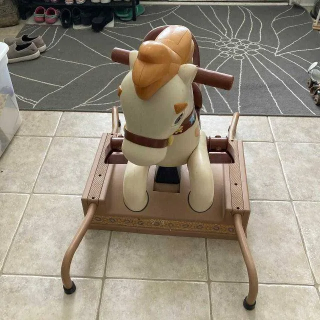 Ride-On Horse Toy / Horse Ride with Base and Sounds image indicator(5)