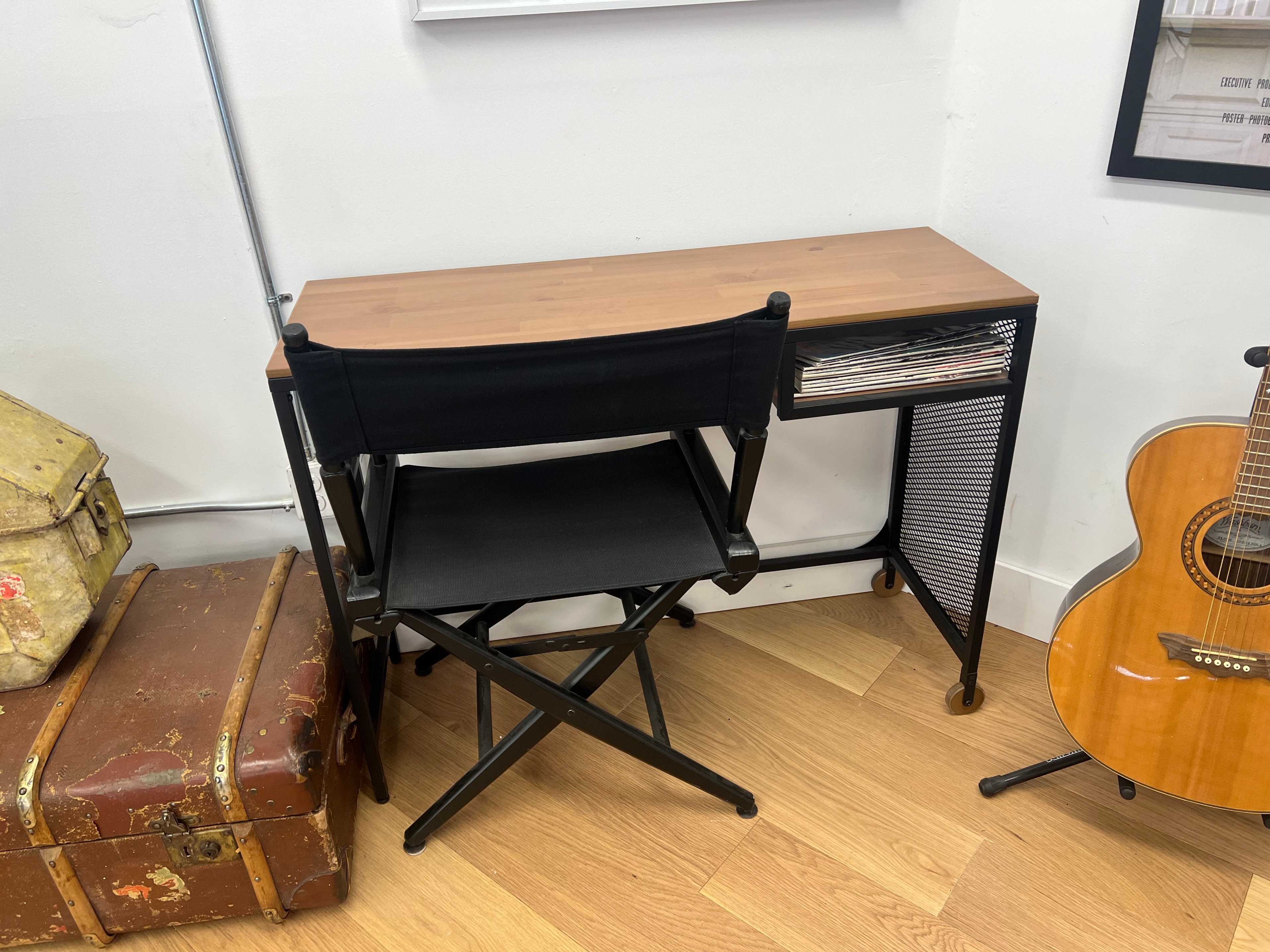Lightweight IKEA Desk - photo 2