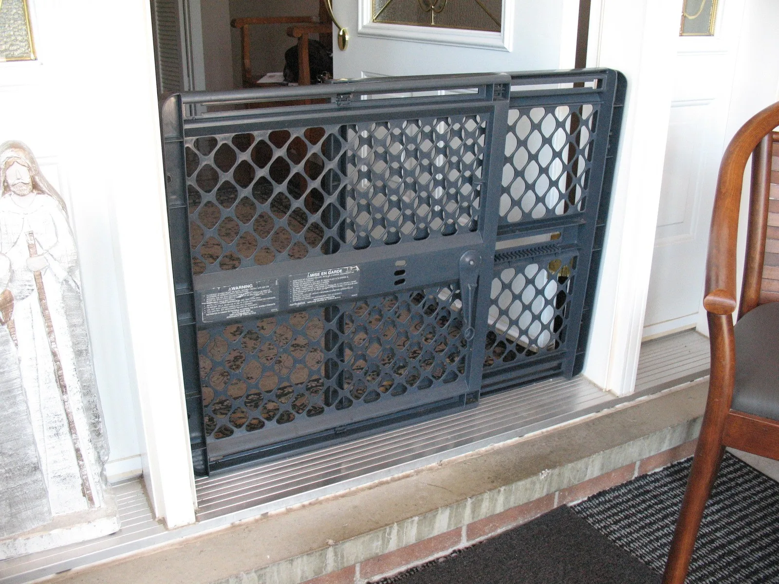 Retractable Baby Gates , LIKE NEW image indicator(8)