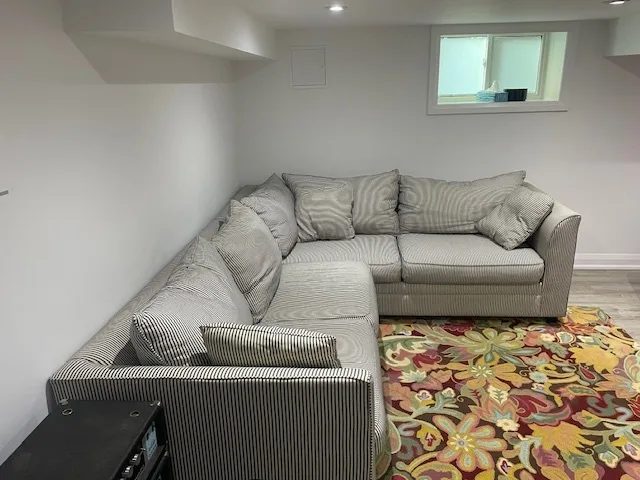 L-Shaped Striped Couch - Klaussner Brand image indicator(4)