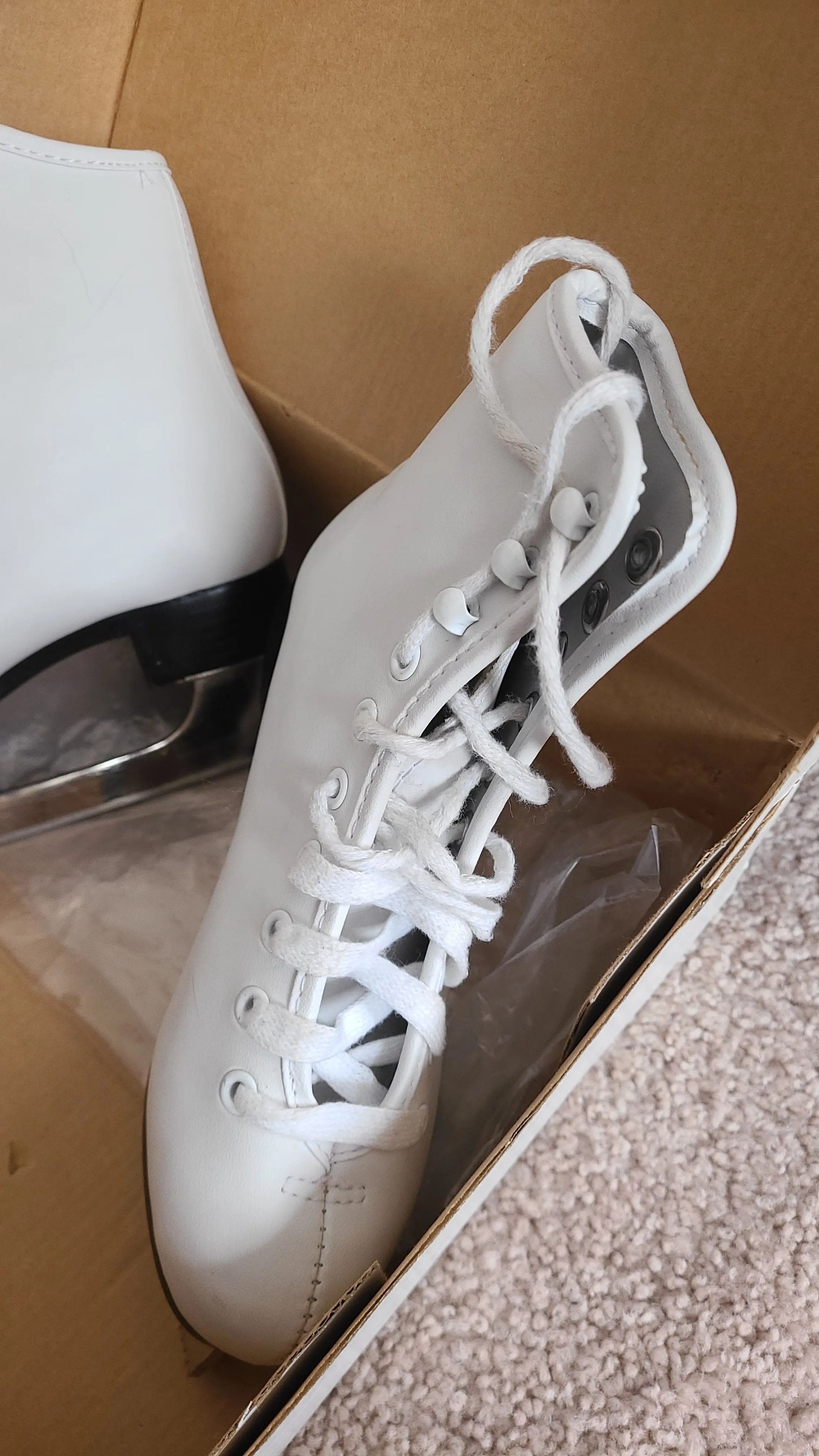 Figure skate (Size: Junior 1) image indicator(6)