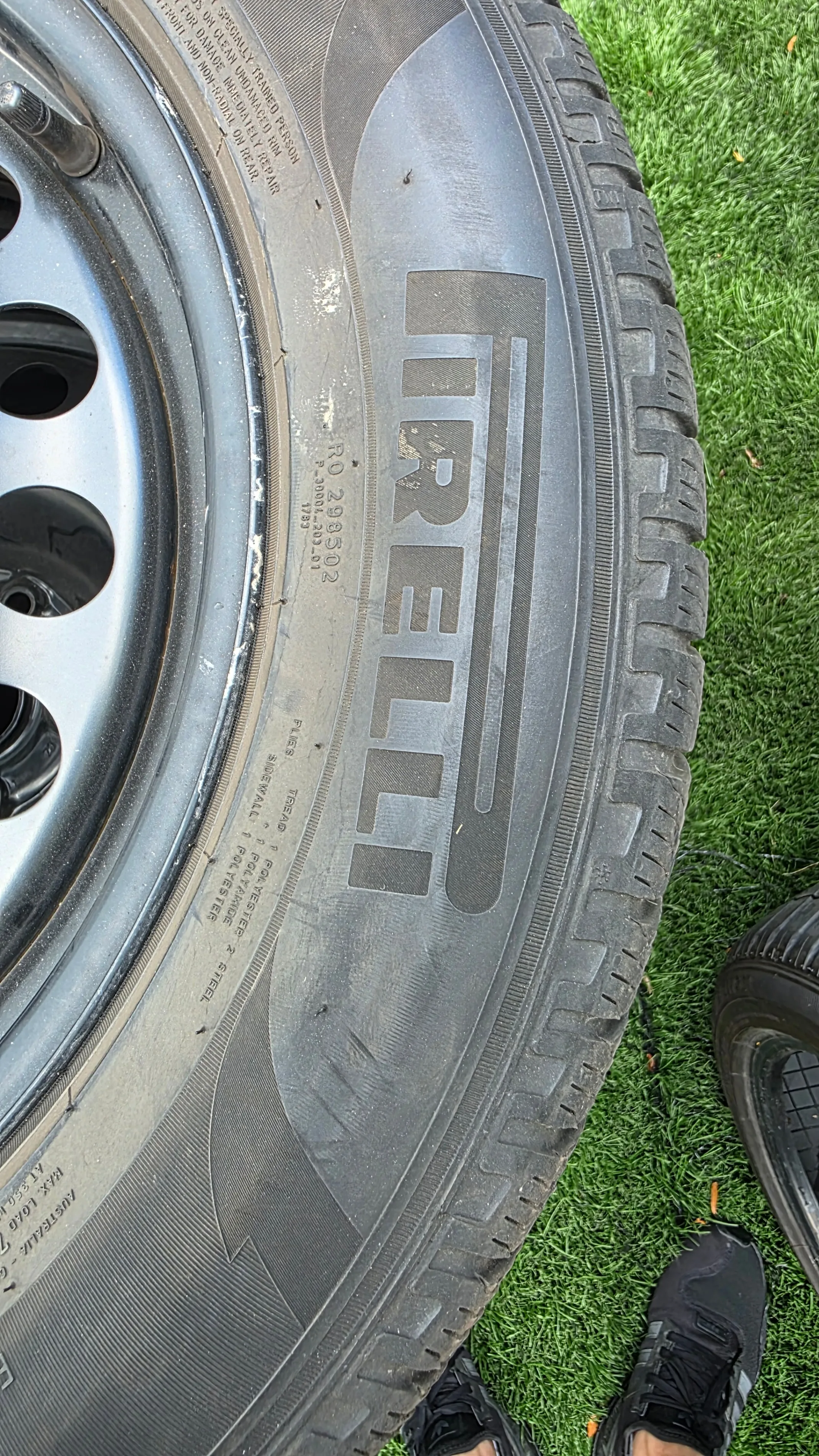 215/65/17 Pirelli winter tires with VW OEM steel rims 5x112 image indicator(3)