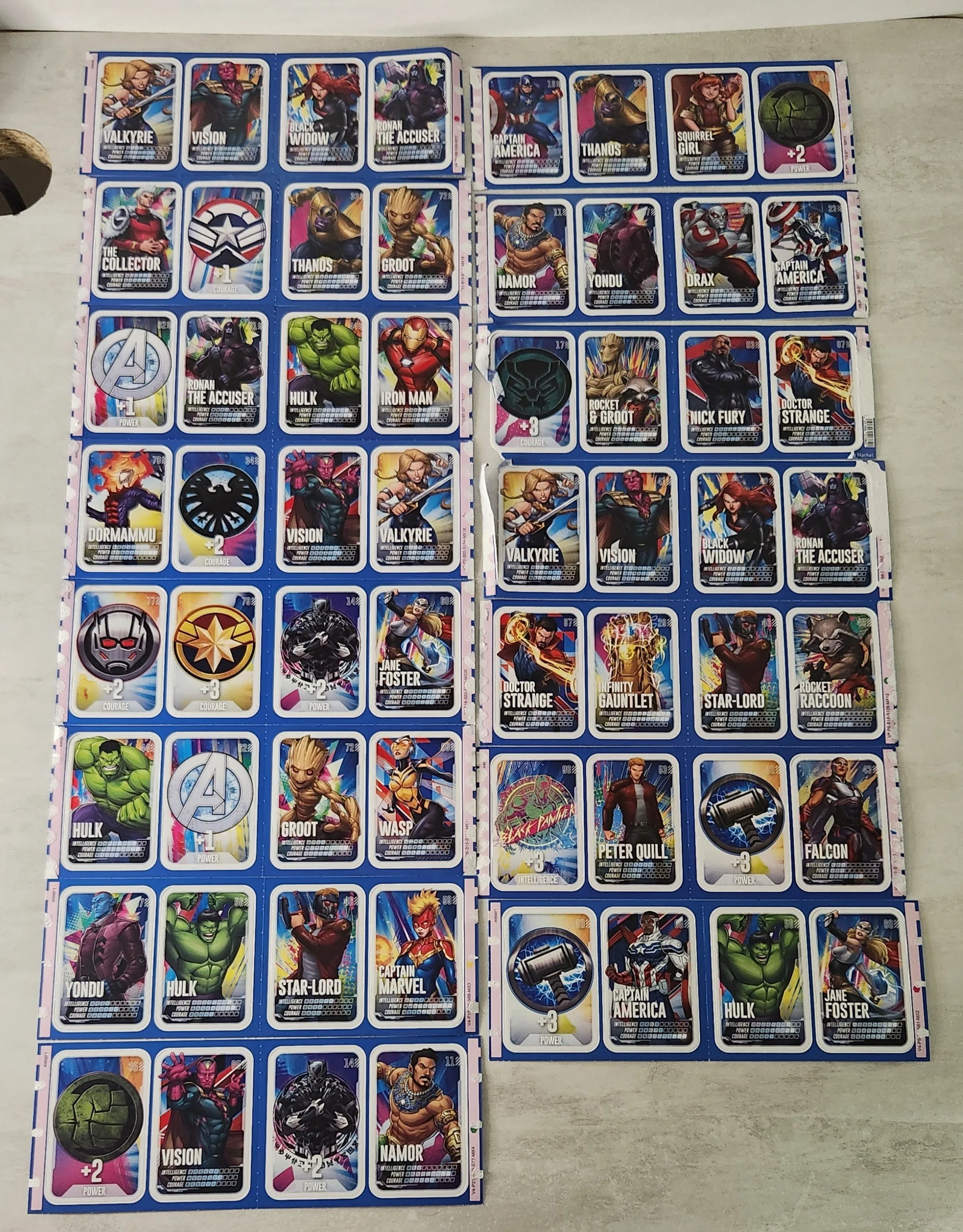 ⚽🏒🏈 100's of Sports Card Bundle! Rookies, Inserts, Supplies image indicator(8)