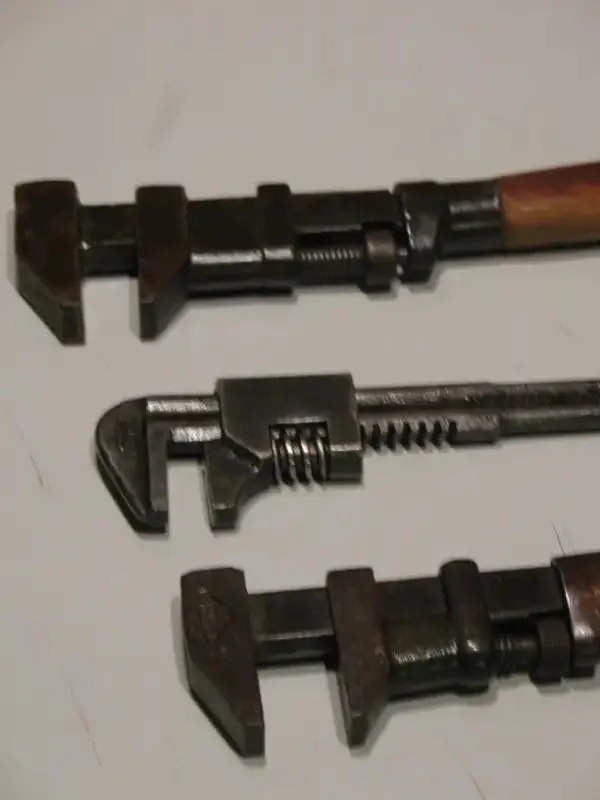 3 Vintage Adjustable Pipe Wrenches image indicator(10)