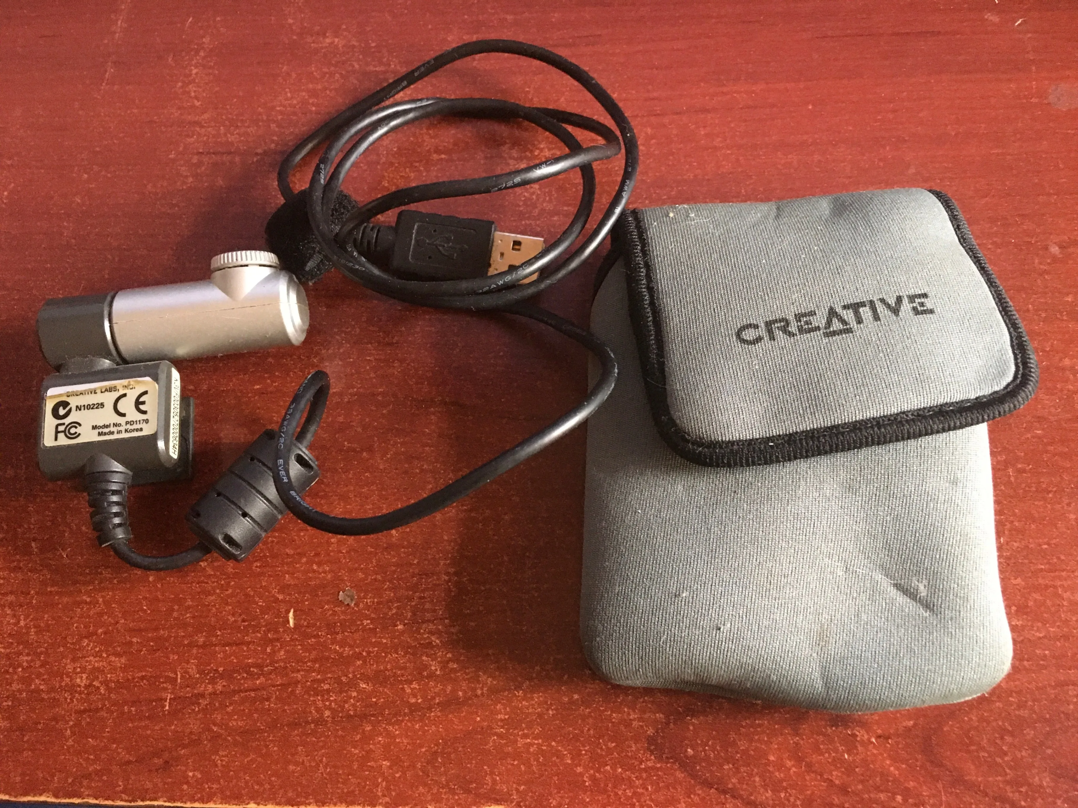 Creative Labs PD1170 USB Notebook Webcam w/ Clip thumbnail