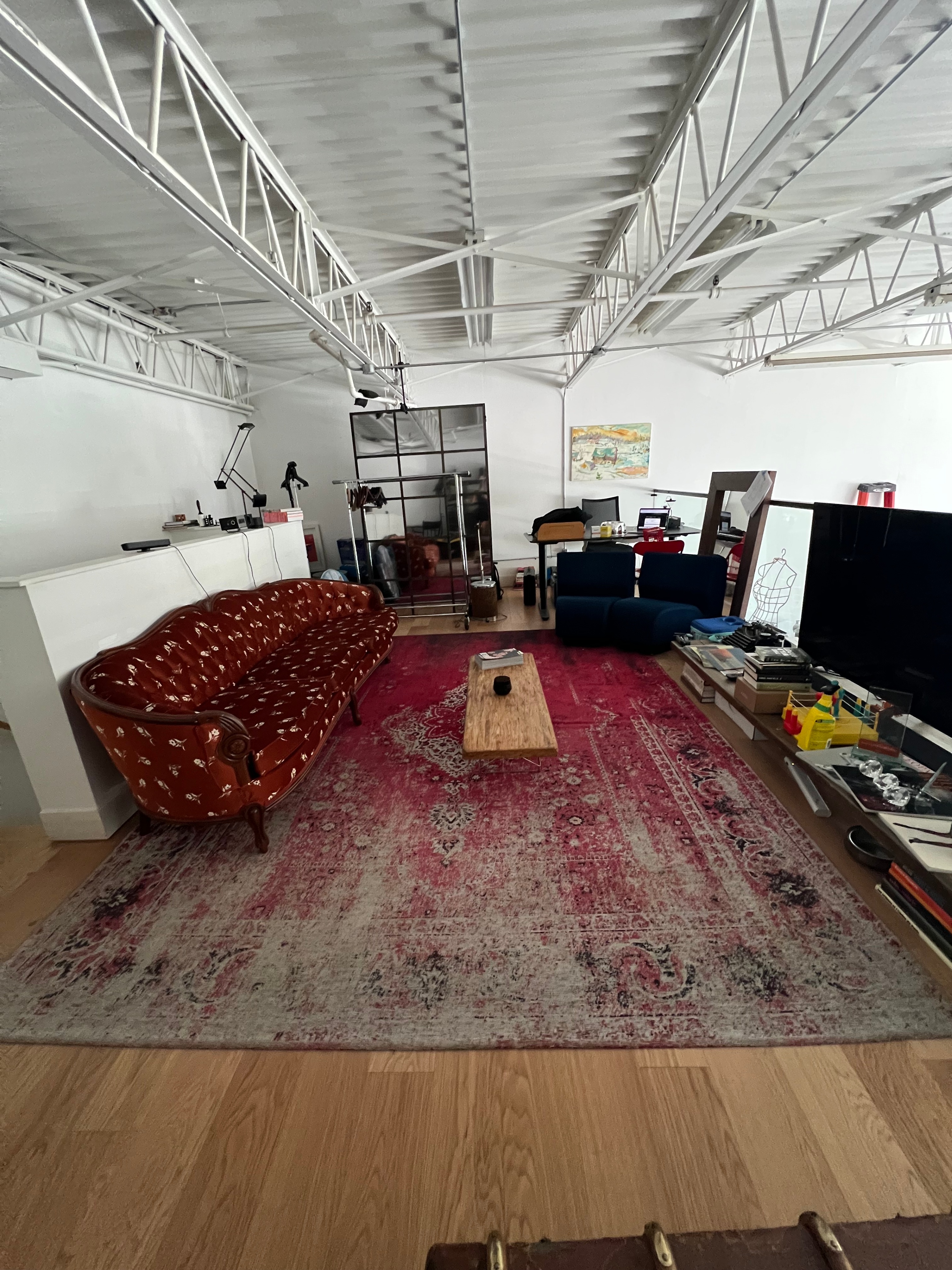 Large Red Rug - photo 5