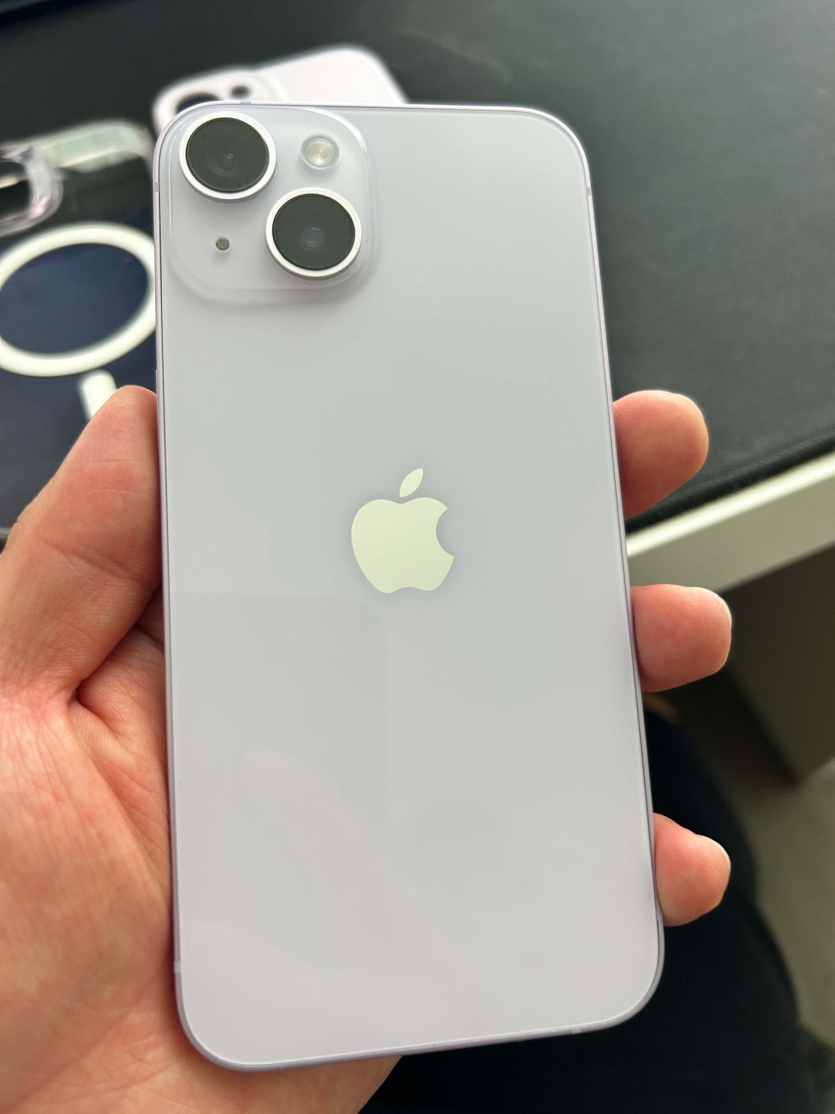 Apple iPhone 14 (128GB) - photo 3