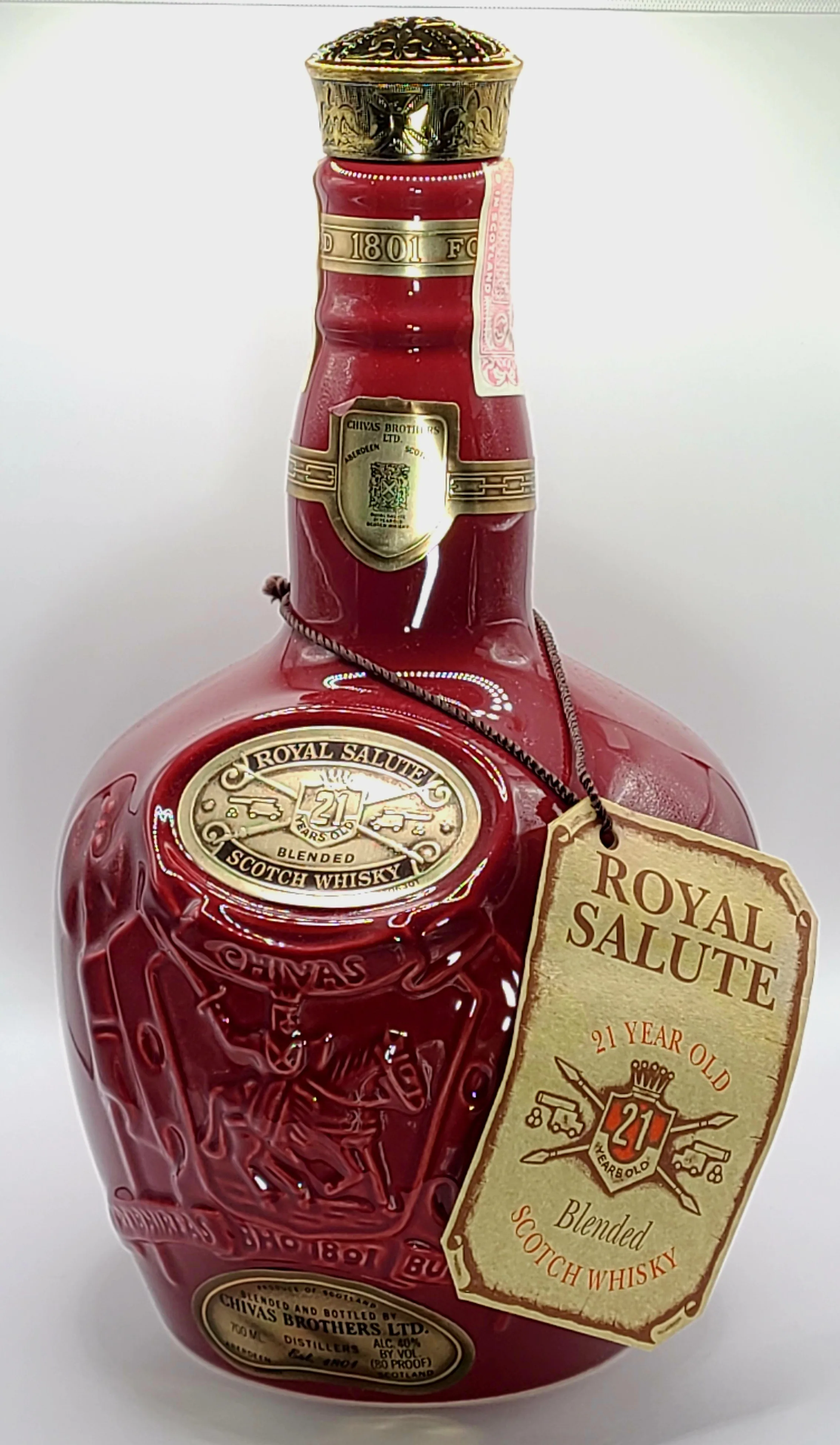 Royal Salute whisky (ruby) empty bottle (Stock: 2 left) image indicator(2)