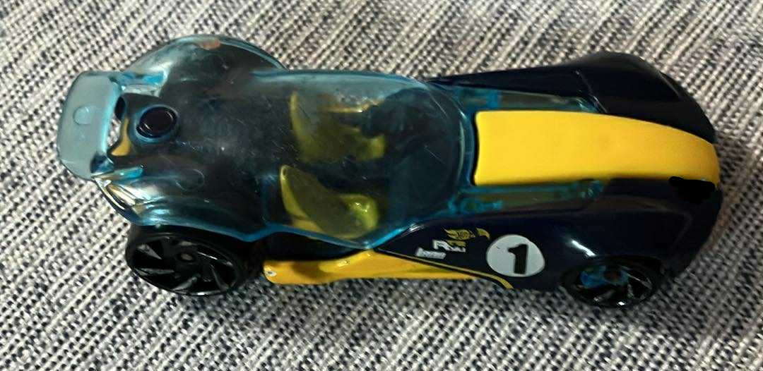 Hot Wheels 2016 Sky Dome DTX07 Diecast Car - photo 2