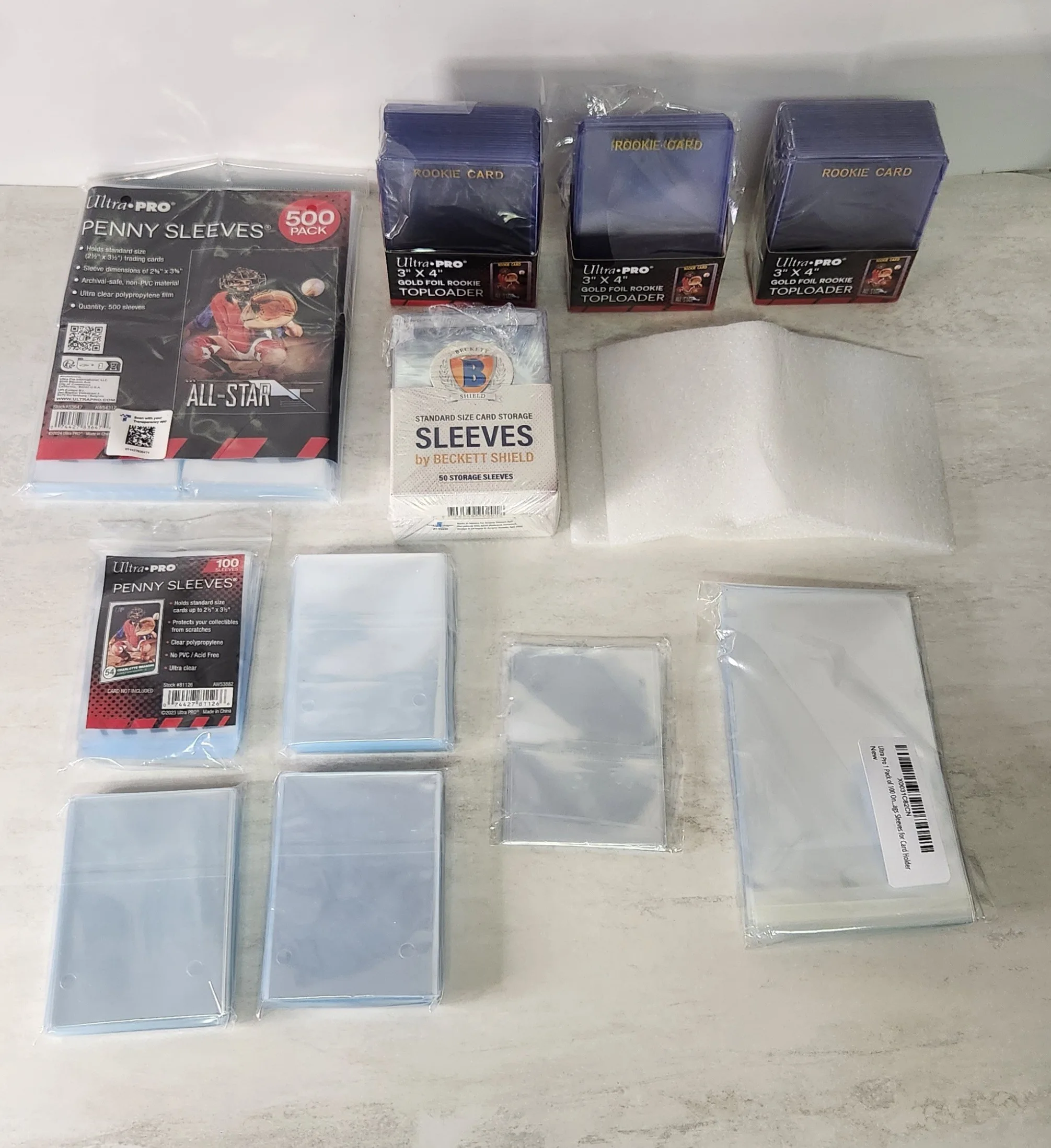 ⚽🏒🏈 100's of Sports Card Bundle! Rookies, Inserts, Supplies image indicator(9)