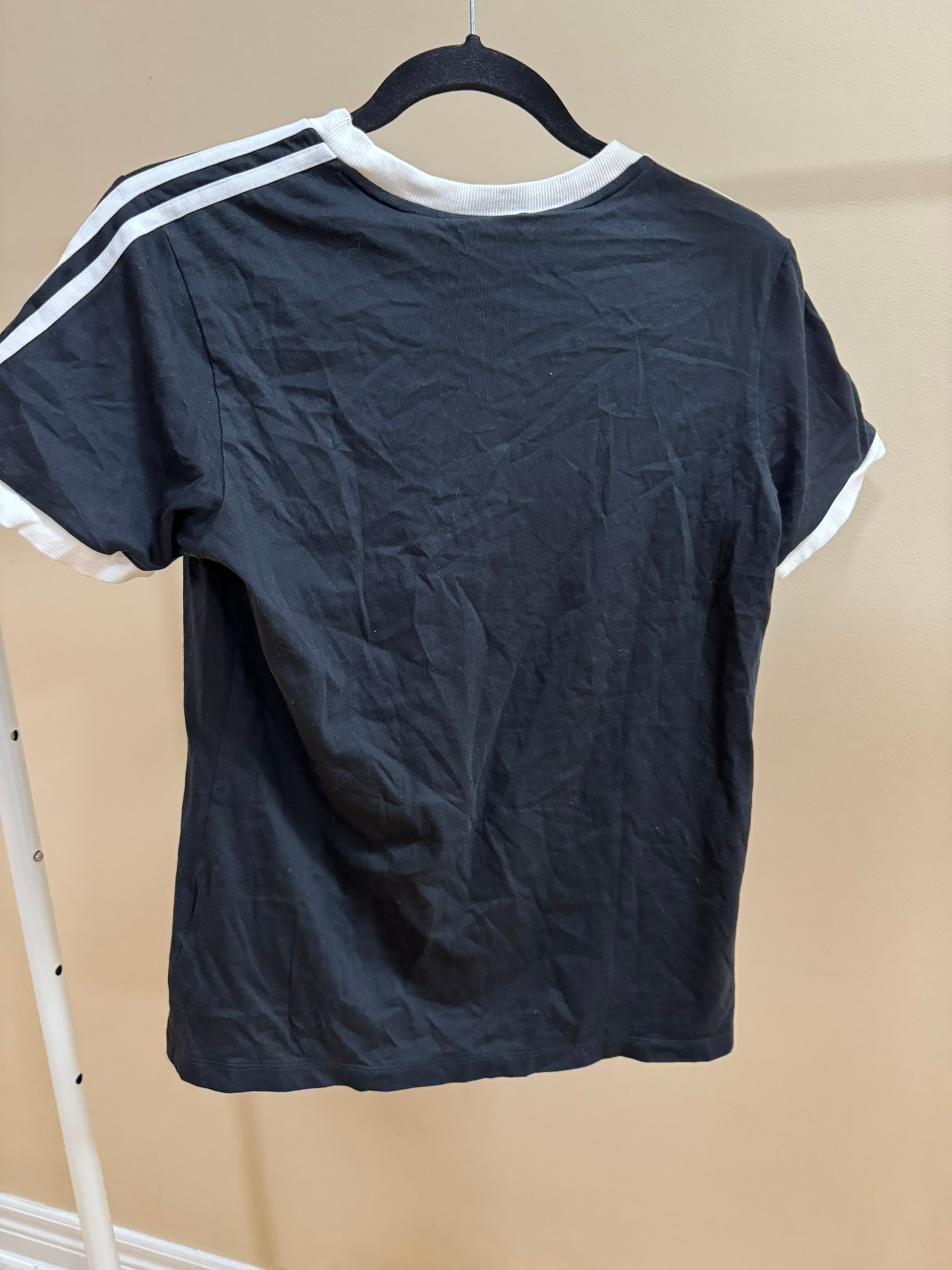 Adidas Black T-Shirt (Size Youth Medium) - photo 2