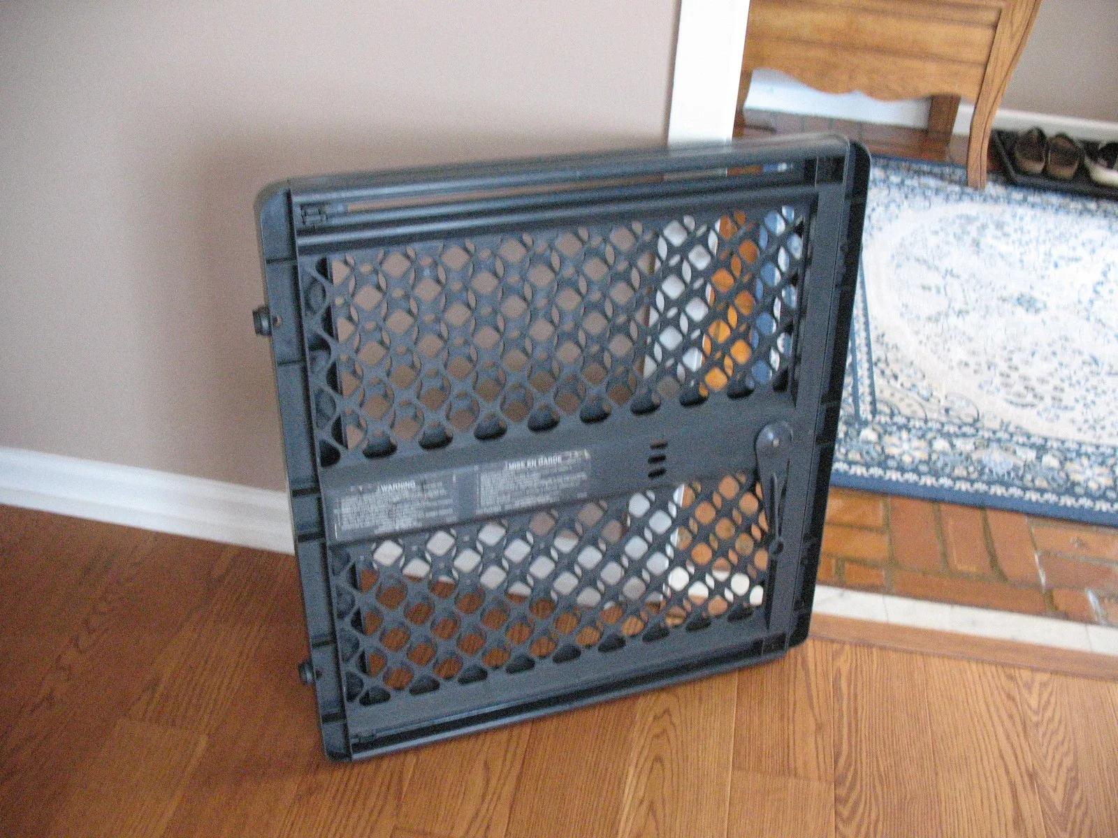 Retractable Baby Gates , LIKE NEW image indicator(4)