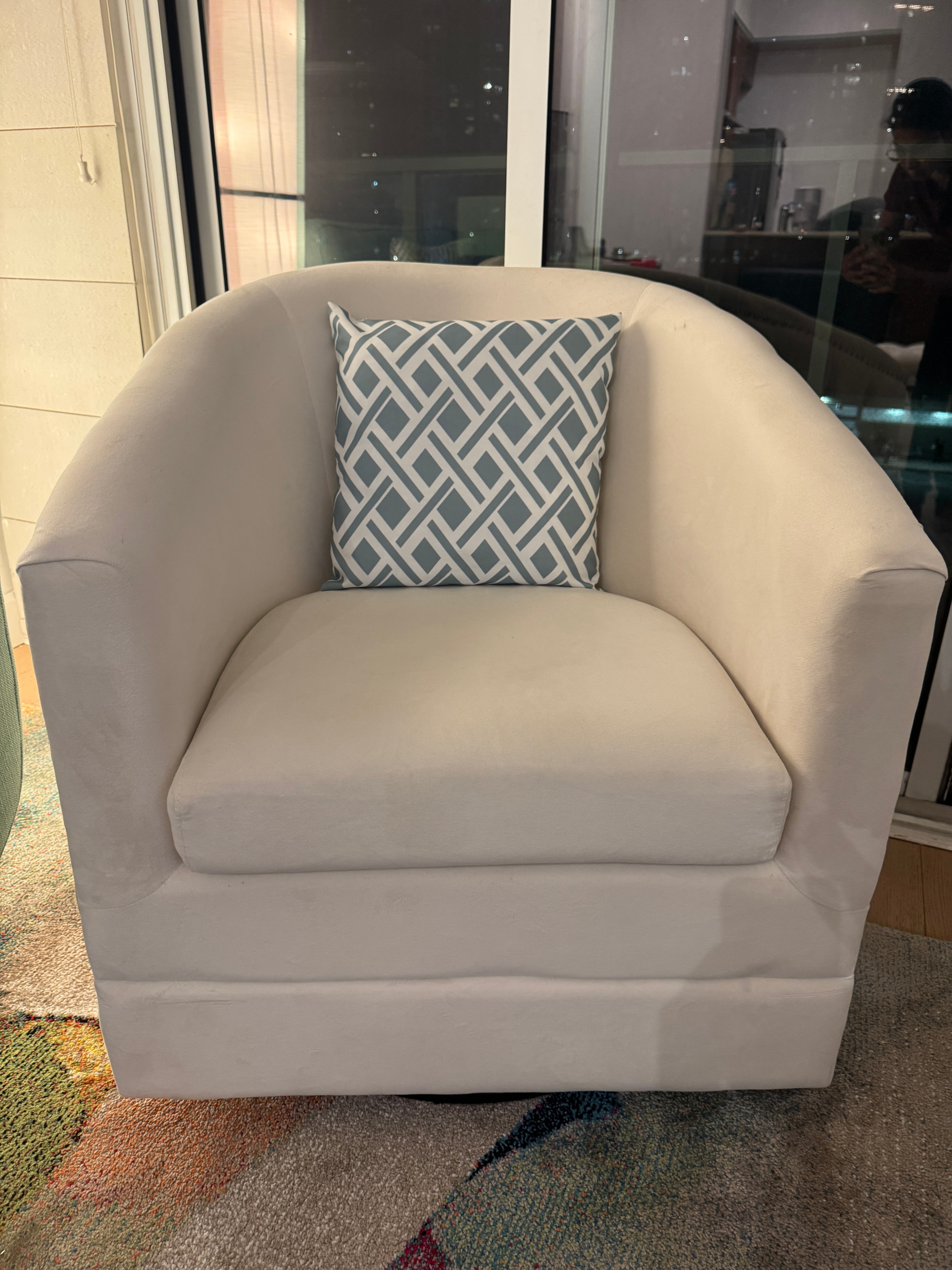 Swivel chair