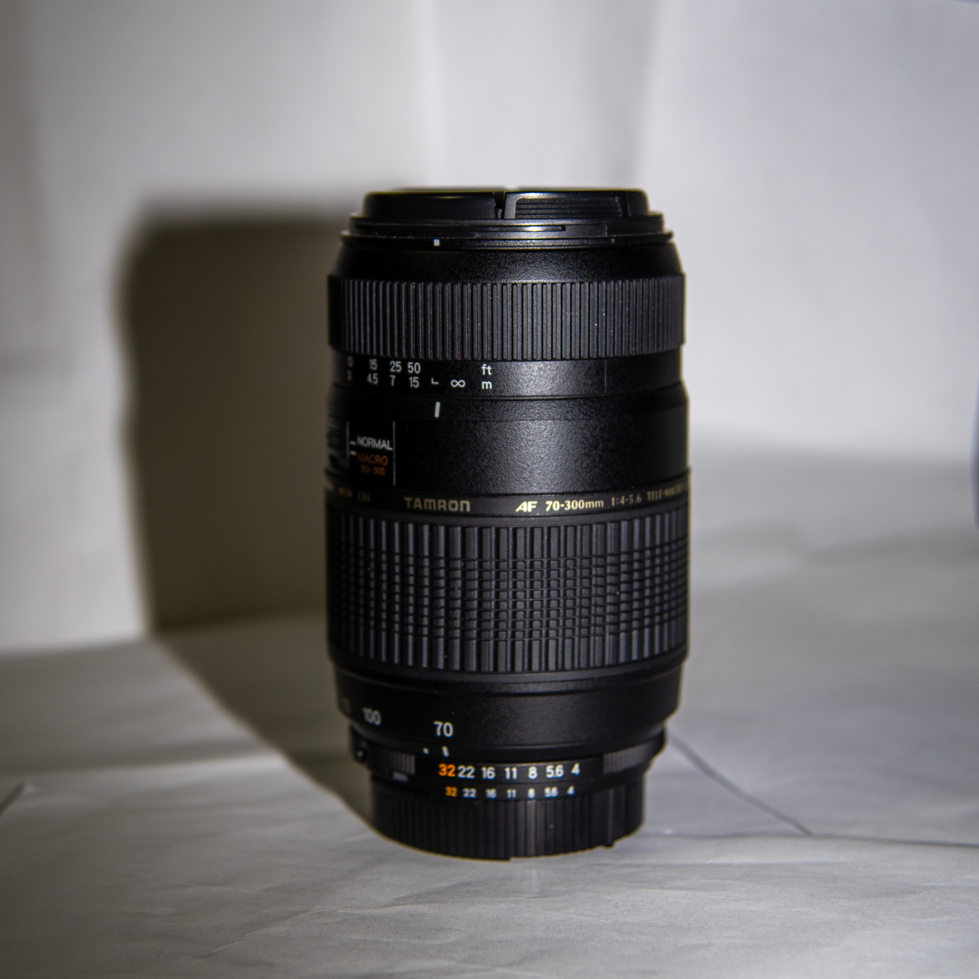 100Tamron 70-300mm f/4-5.6 Di LD Macro (Nikon F Mount)