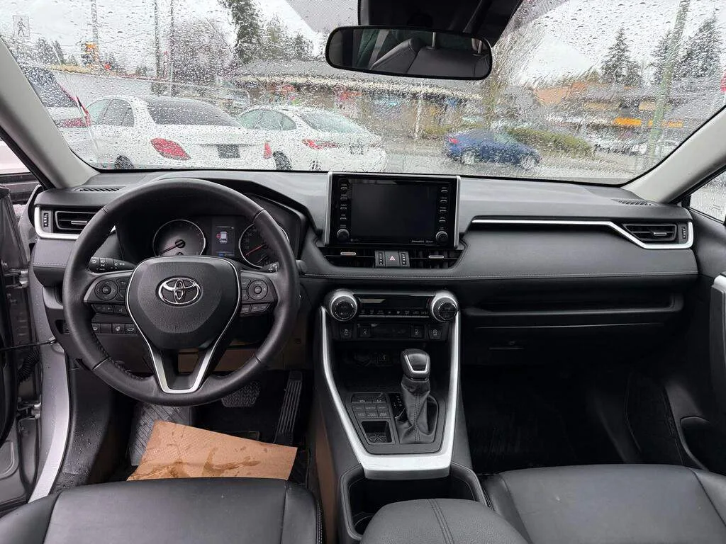 TOYOTA RAV4 *LIMITED TIME OFFER* image indicator(6)
