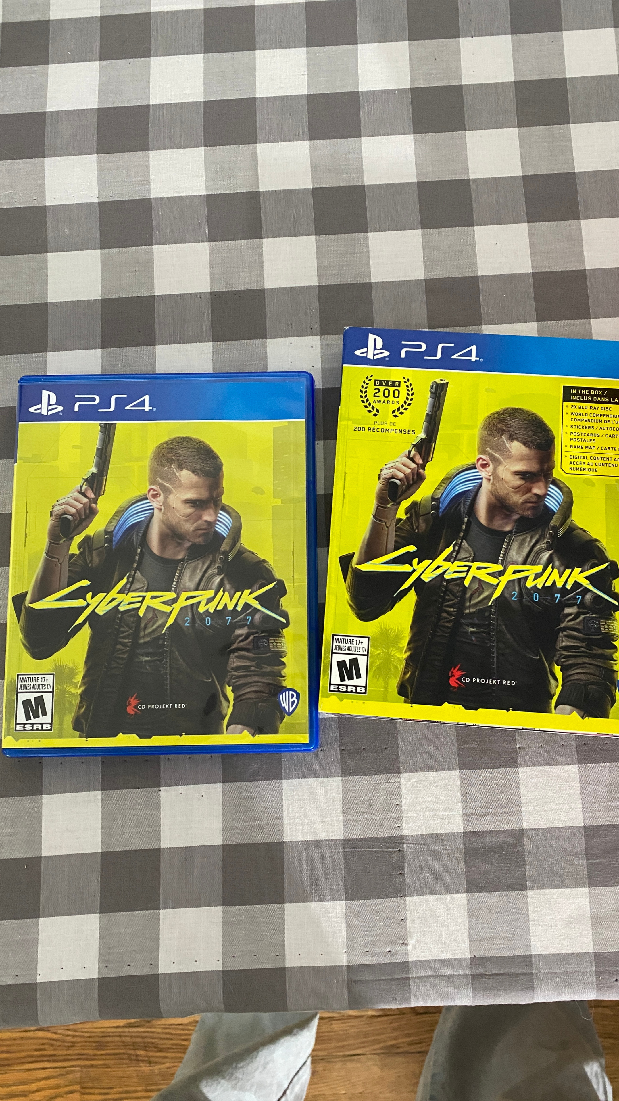Cyberpunk 2077  ps4 - limited steelbook and discs - photo 2