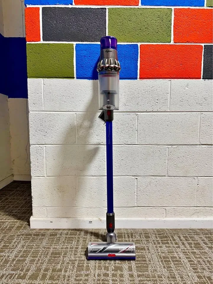 Dyson V11 Torque Drive vacuum. Great condition! thumbnail