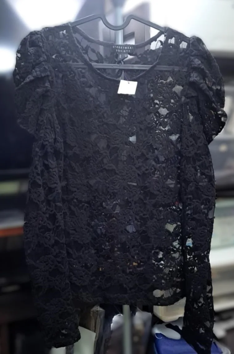 A Set of New Puff LS Lace & Canada Made Raffled Skirt image indicator(2)