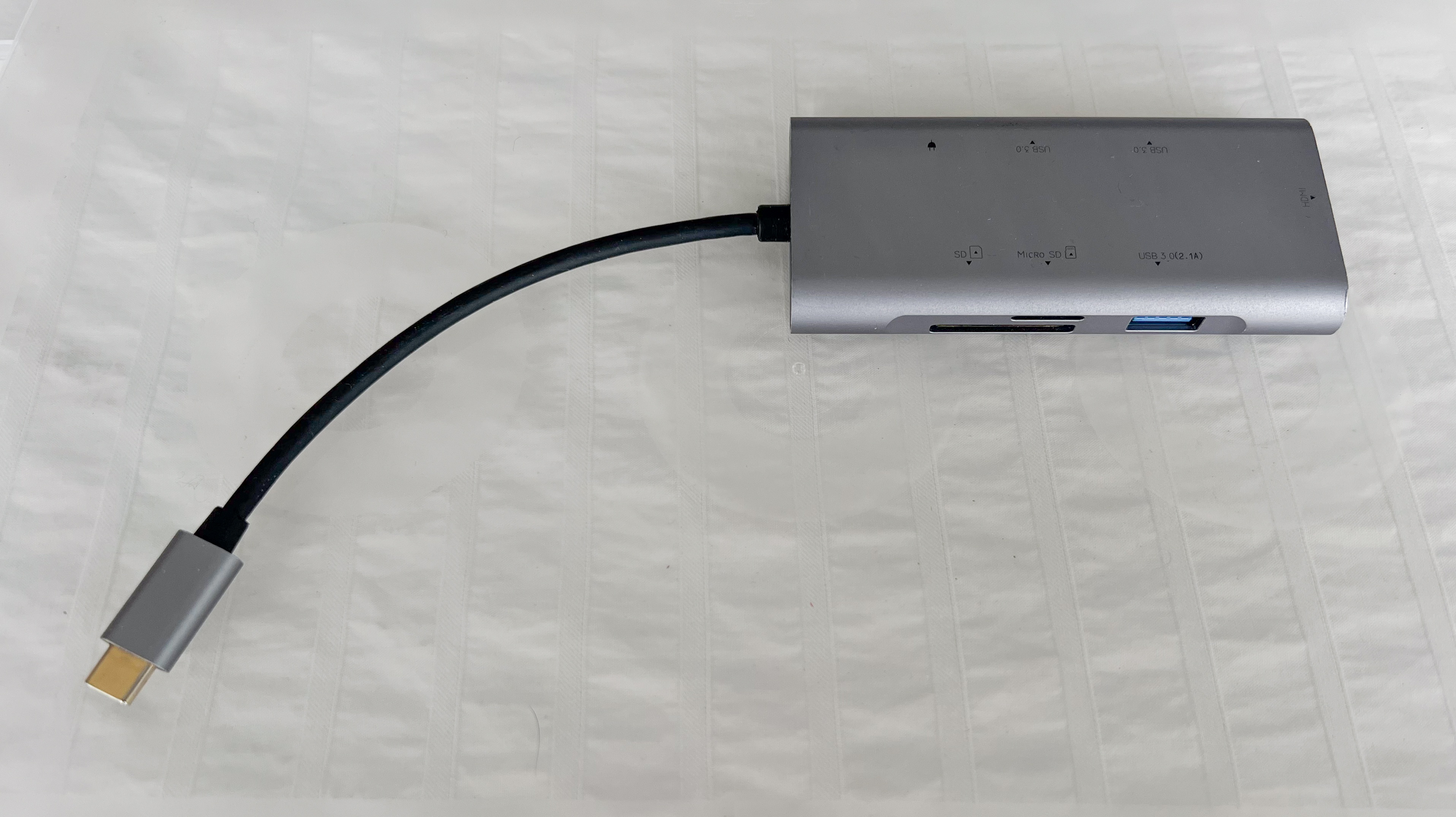QGeeM USB C Hub (HDMI, USB, Power Delivery, Card Reader)