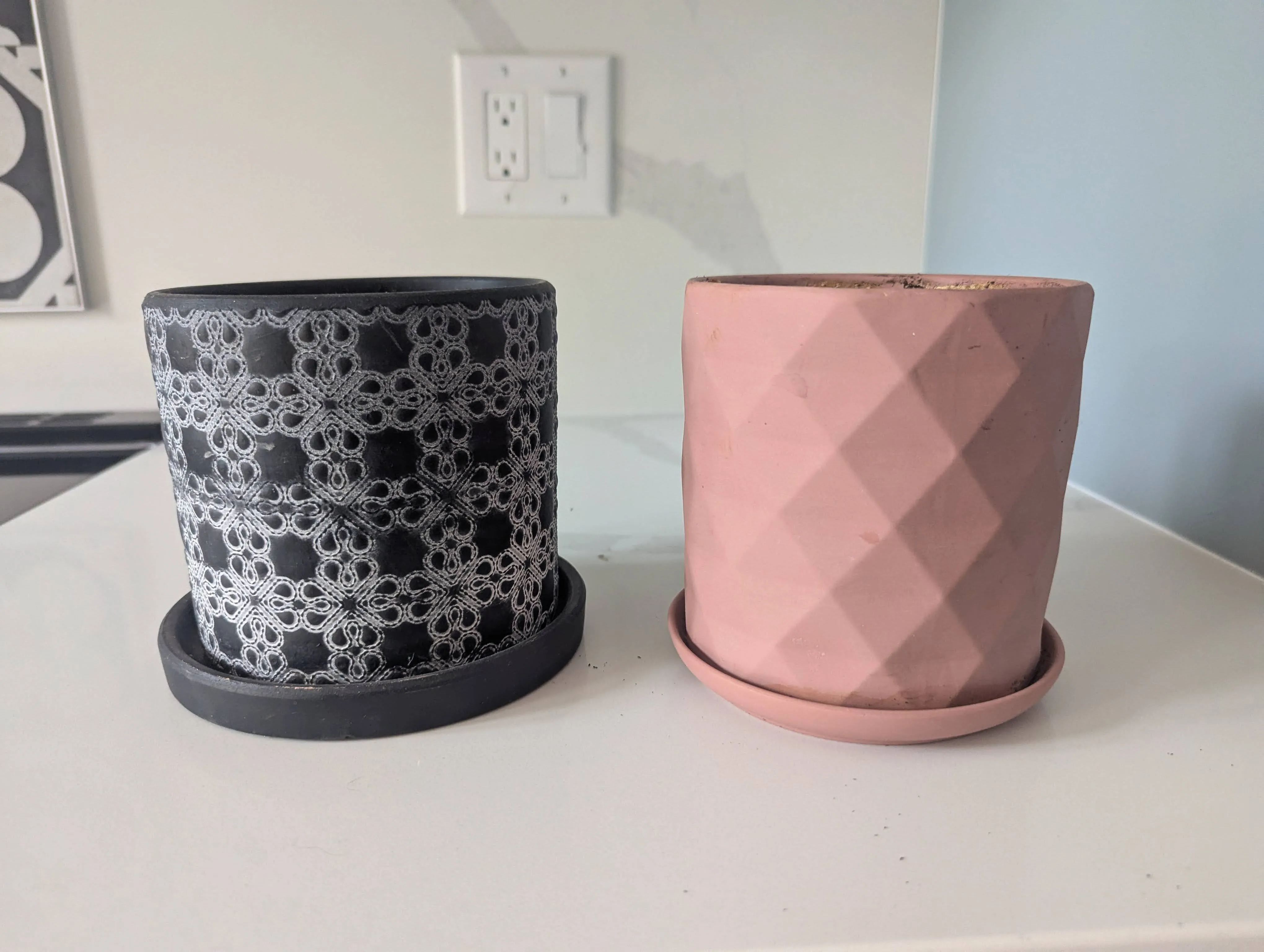 Set of 2 Ceramic Planters with Saucers thumbnail