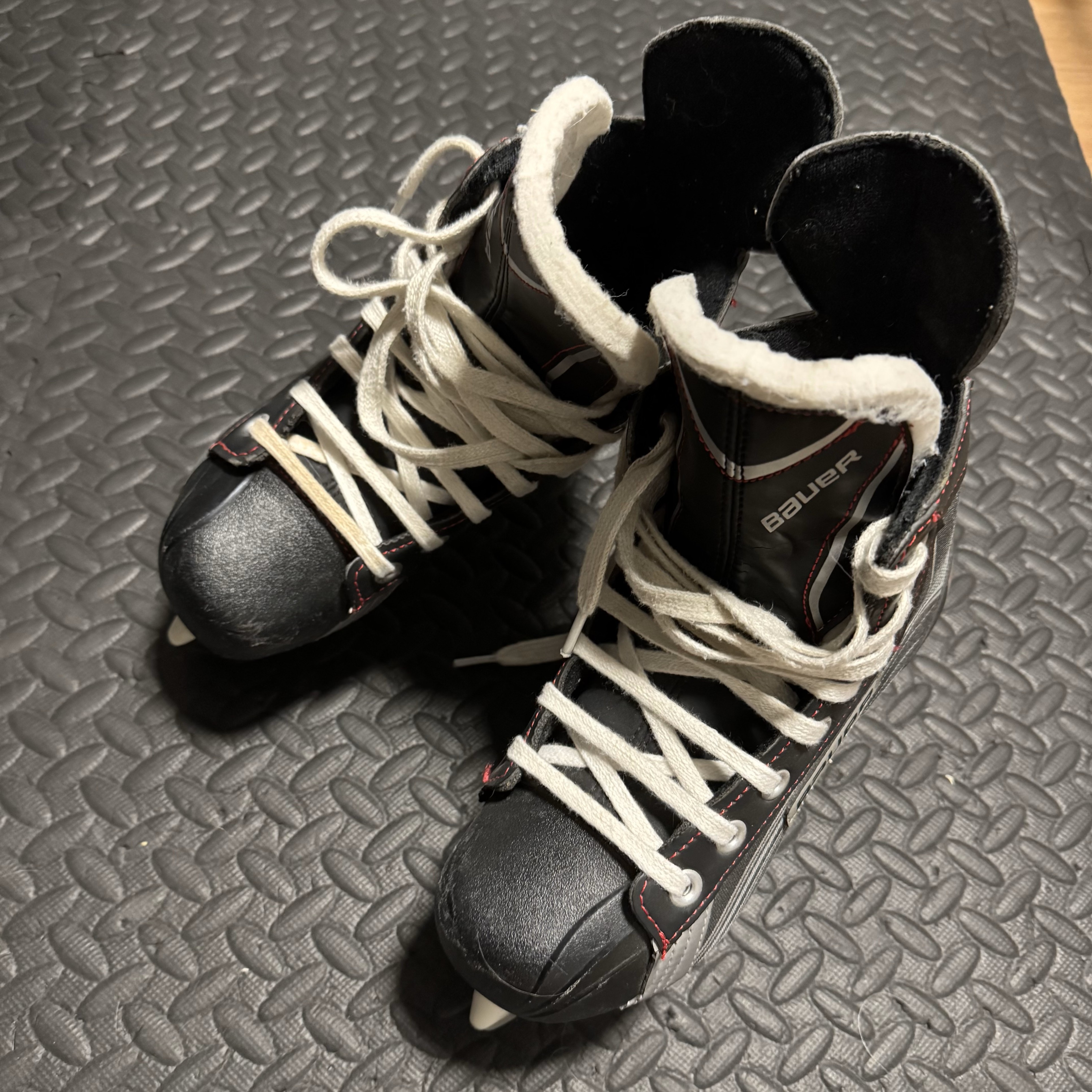 Bauer Vapor X200 Hockey Skate, Intermediate, Size 5 - photo 4