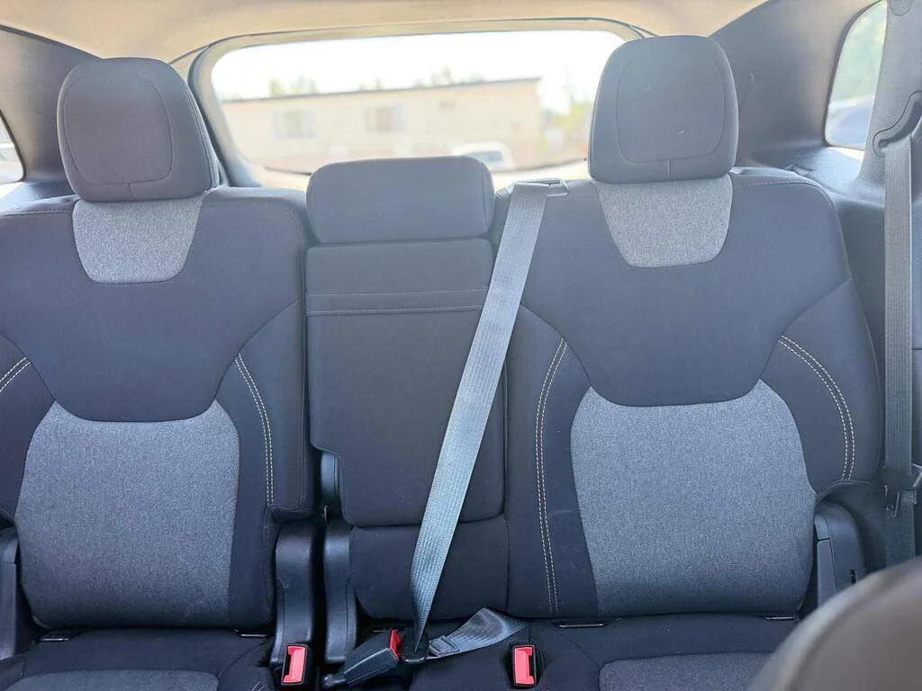 Jeep Cherokee *LOWEST PRICE* image indicator(7)