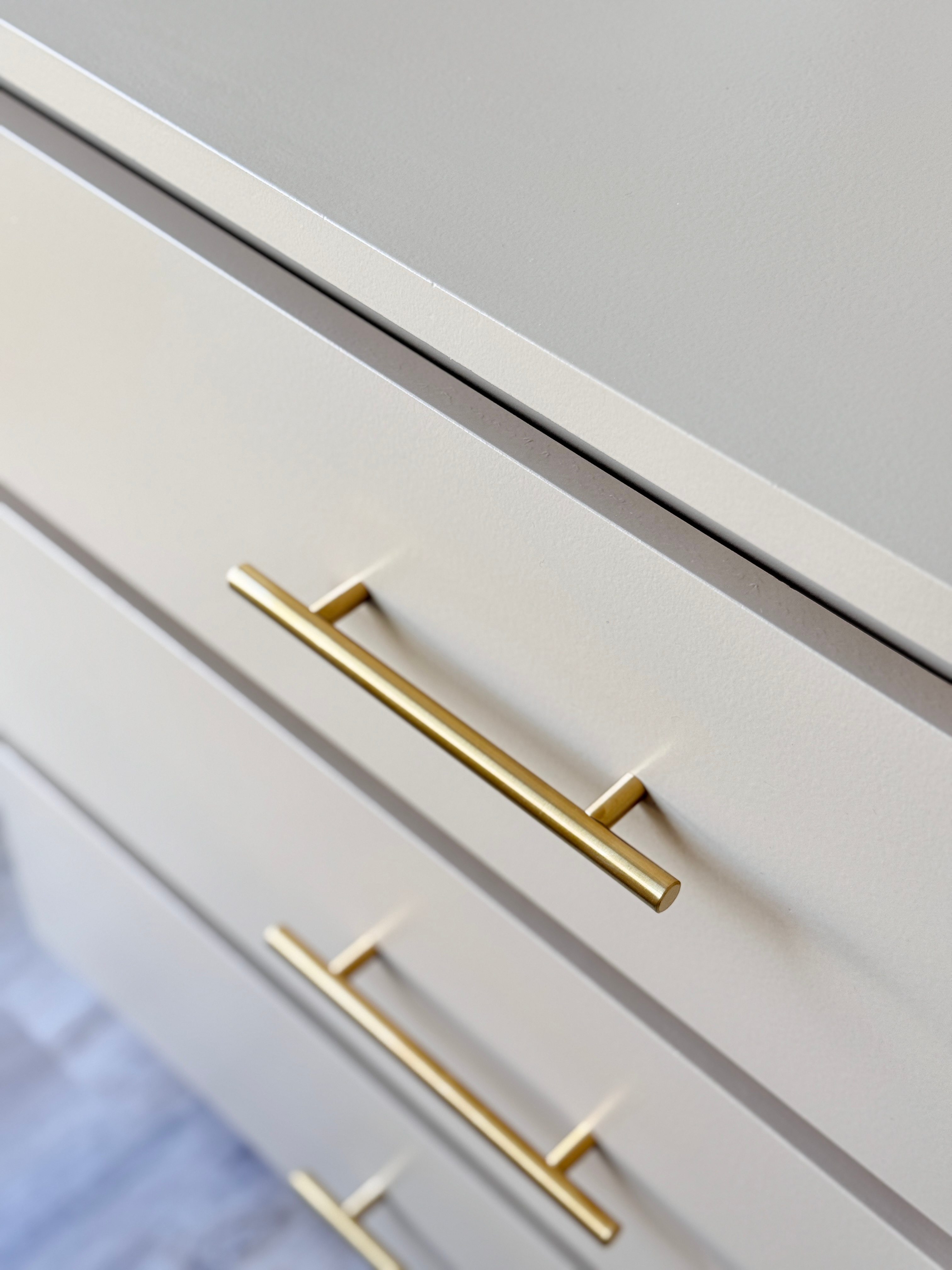 Remade Beige Dresser with Golden handles - photo 3
