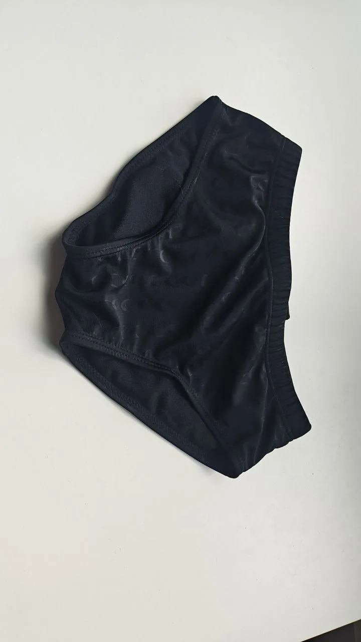 Black Men’s Swim Brief – Size S (Unbranded) thumbnail