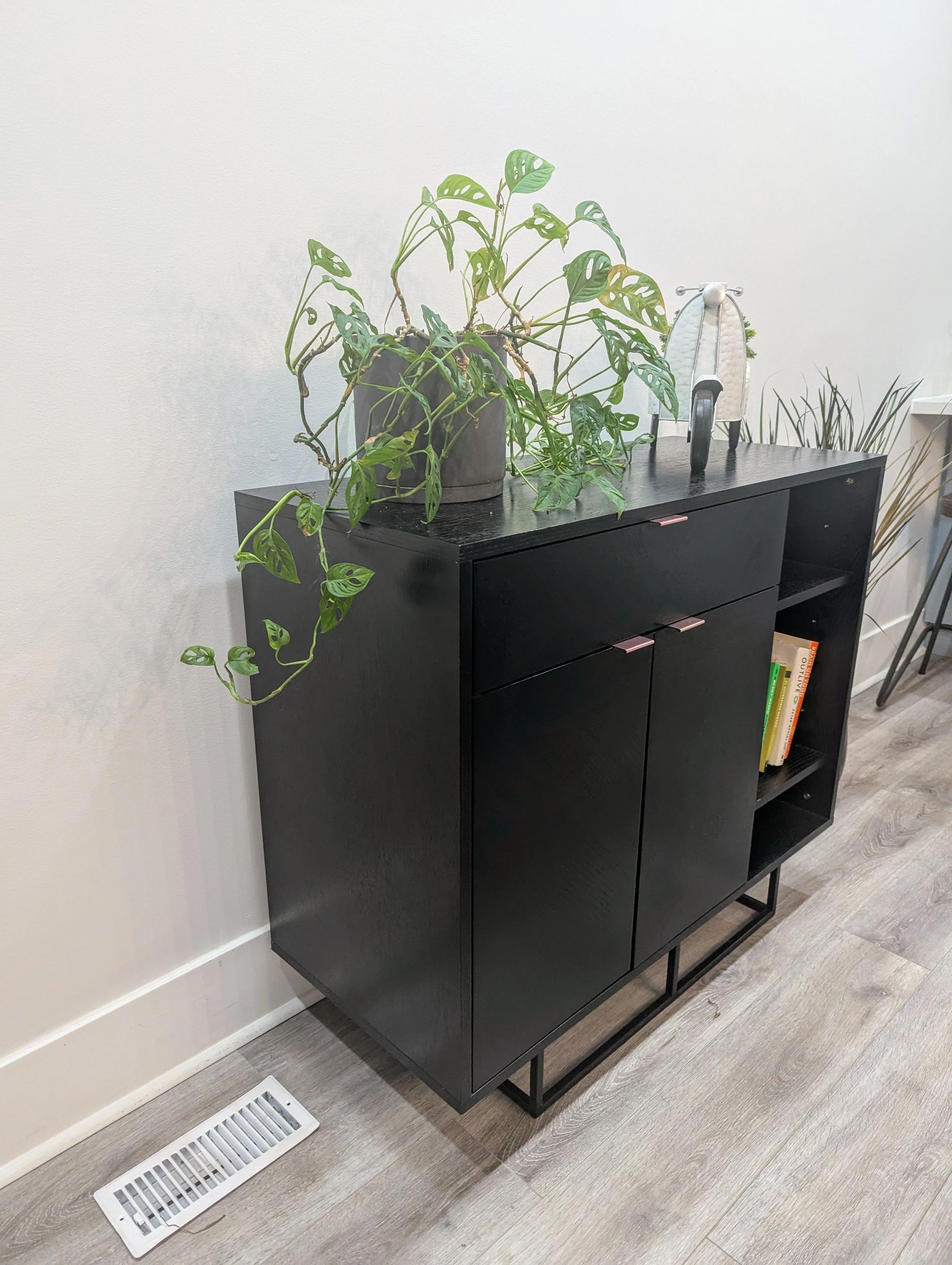 Black Oak Sideboard image indicator(3)