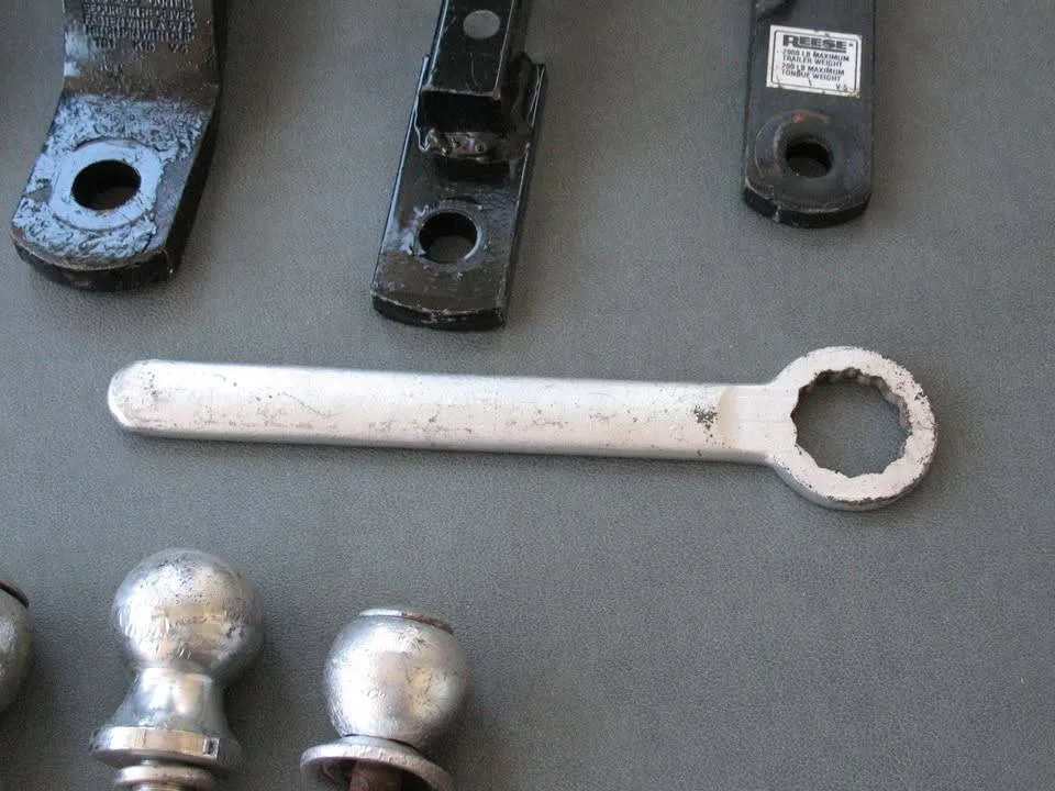 Car and Trailer Hitches, Balls, and Extensions image indicator(5)